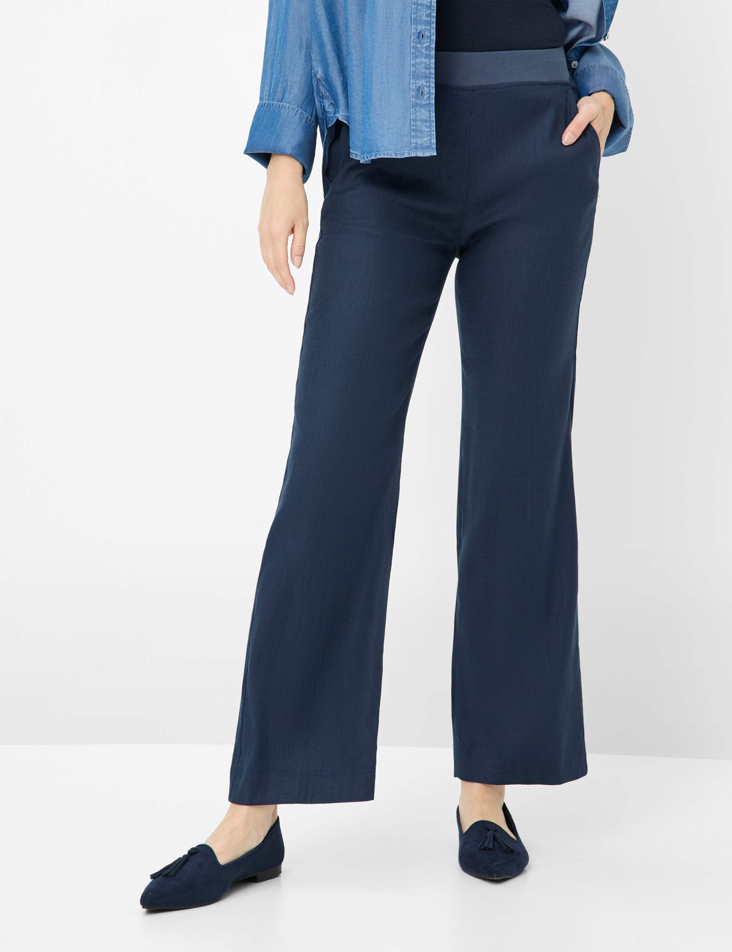 Blautöne, Damen, Style PAM FLARED, MODEL_FRONT_ISHOP