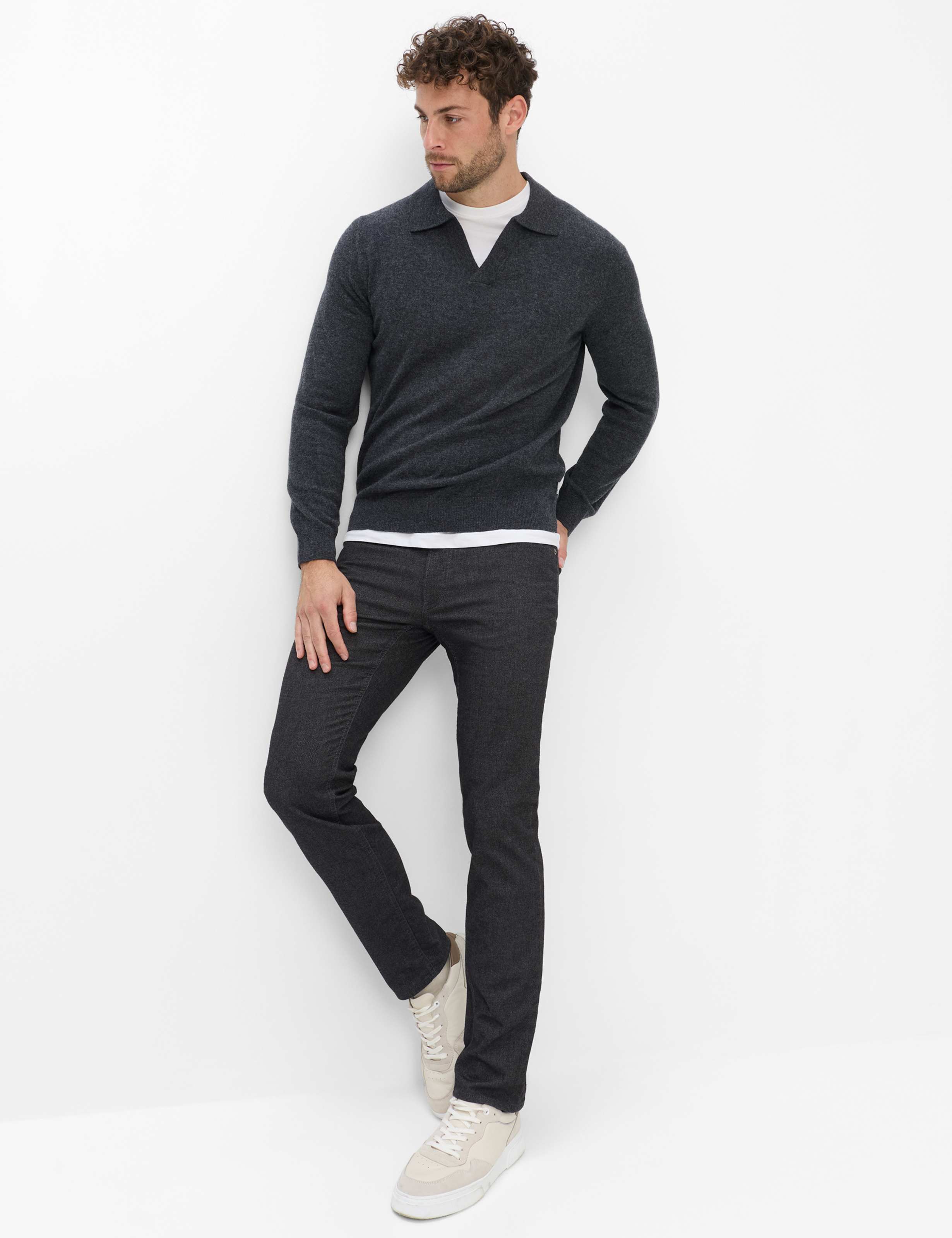 Homme Style PASCAL Gris Foncé  Tenue du mannequin