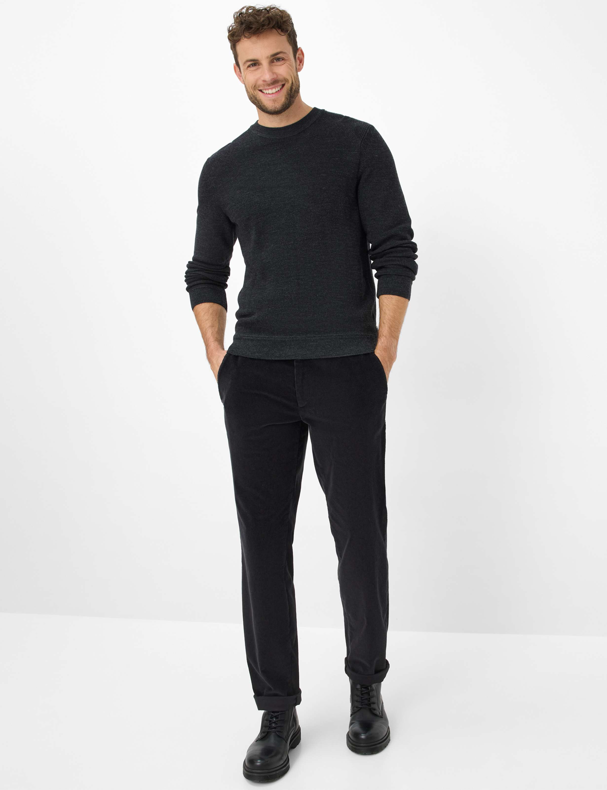 Homme Style JIM Gris Moyen Regular Fit Tenue du mannequin