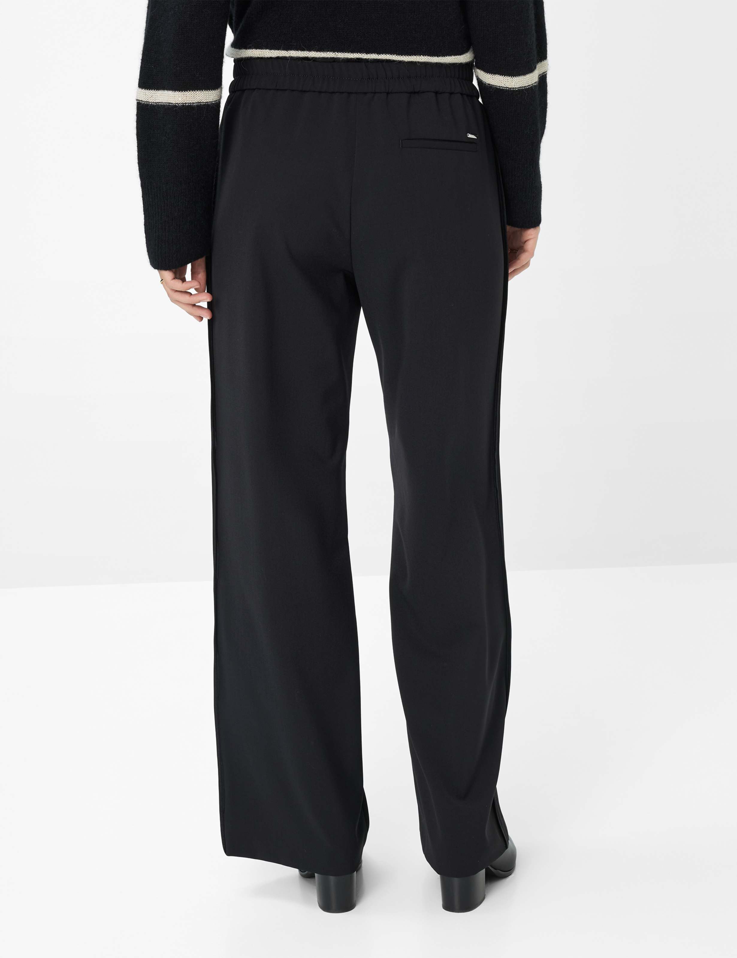 Damen Style MAINE Schwarz Wide Leg Model Rueck