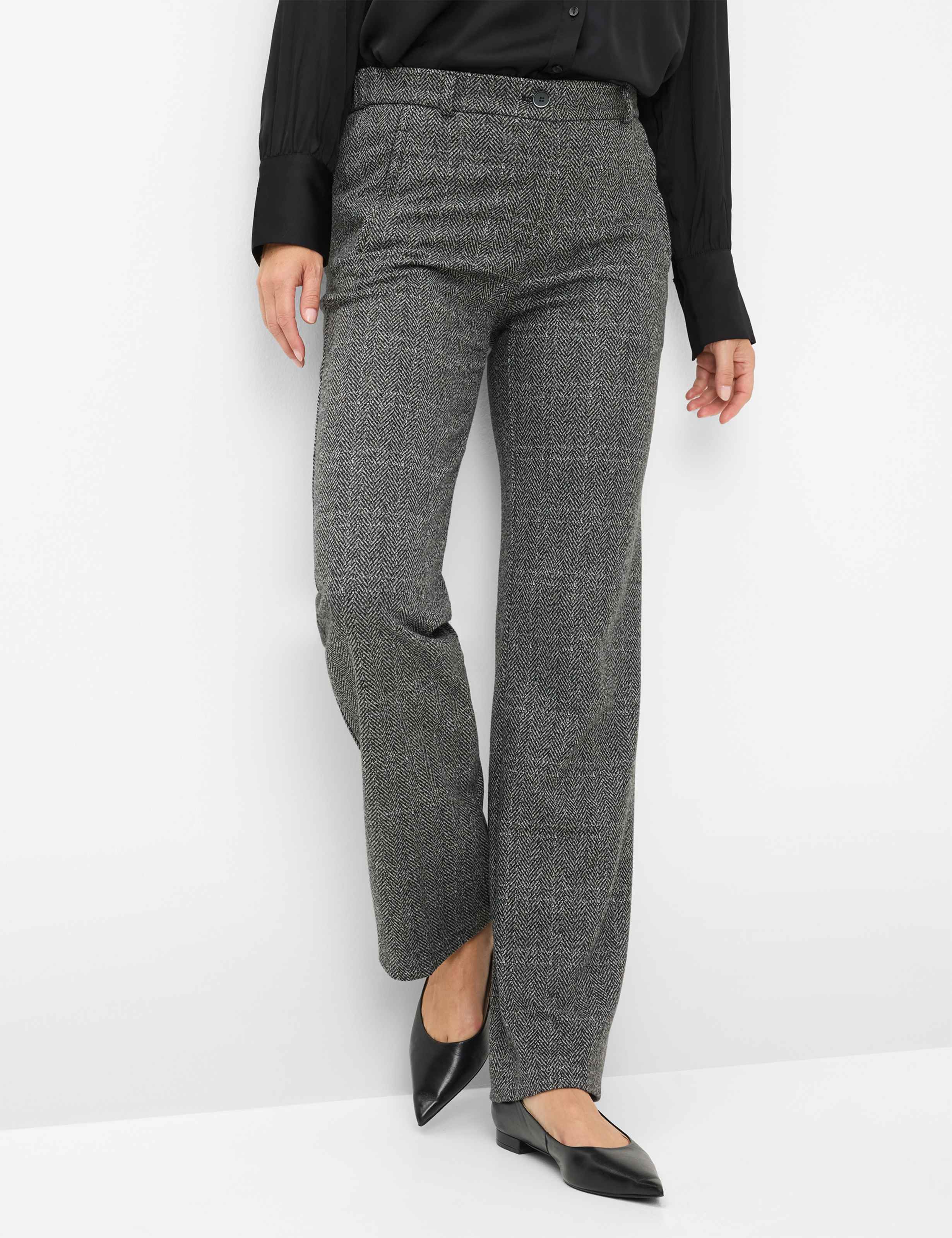 Thumbnail - Raphaela by Brax Damen Marlenehose Style PEGGY FLARED BLACK, schwarz, Gr. 38