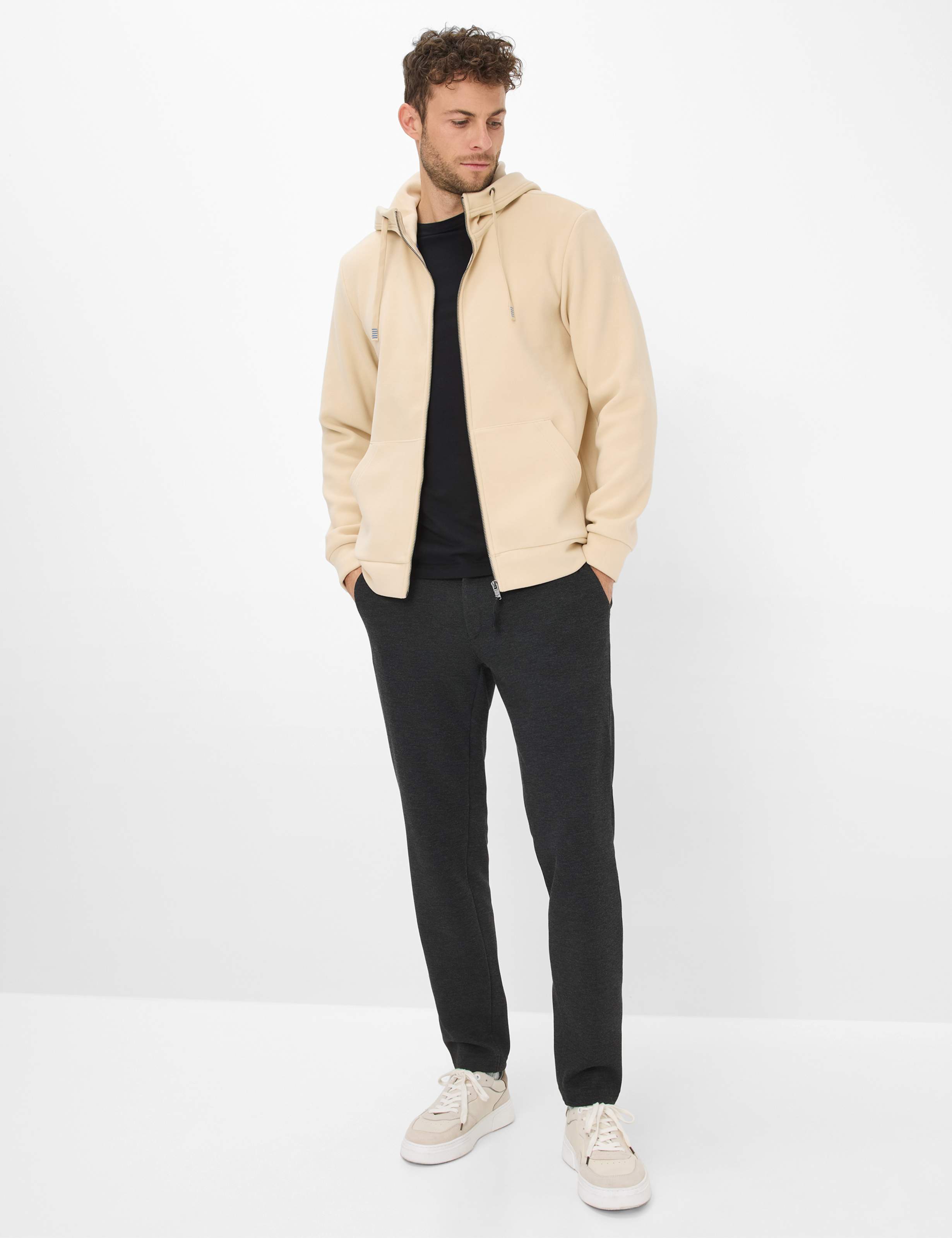 Heren Style SAMMY Lichtbeige  Model outfit