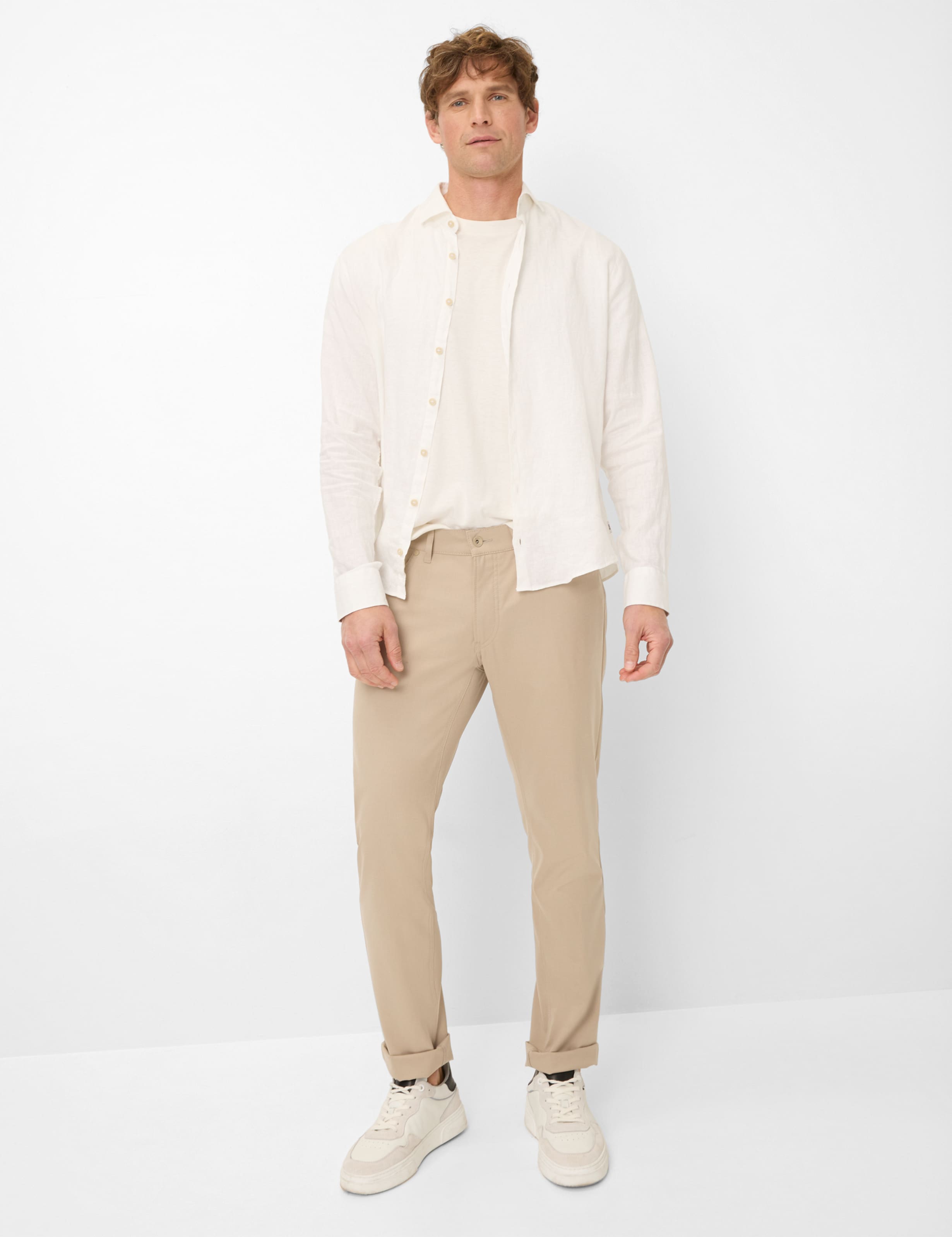 Herren Style CHUCK Beige Modern Fit Model Outfit