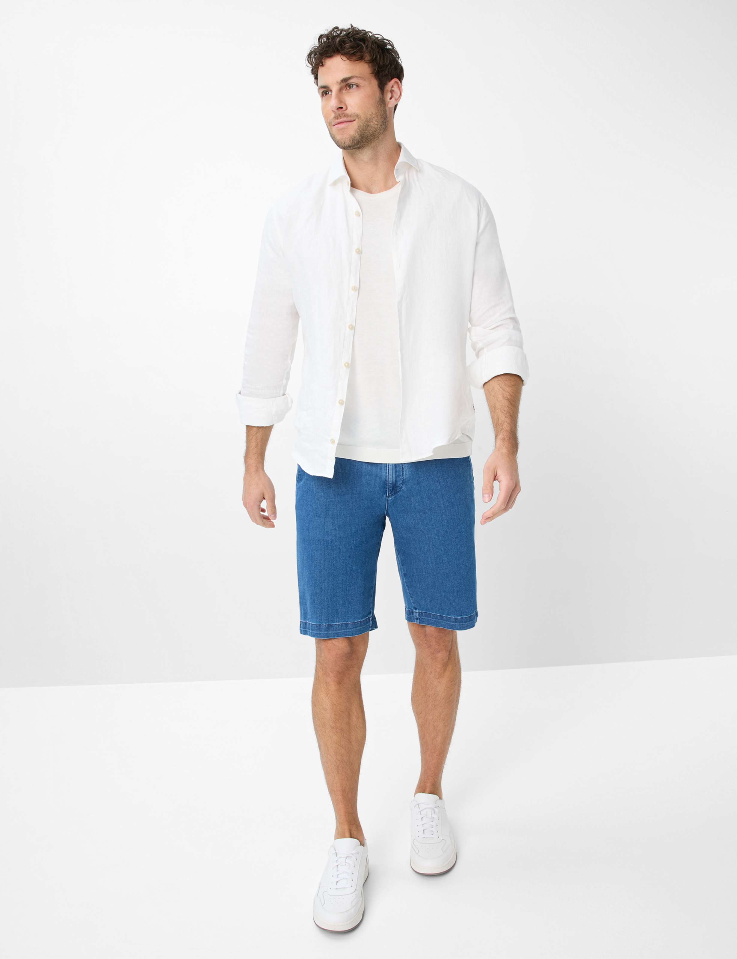 Homme Style BURT Denim Bleu Regular Fit Tenue du mannequin