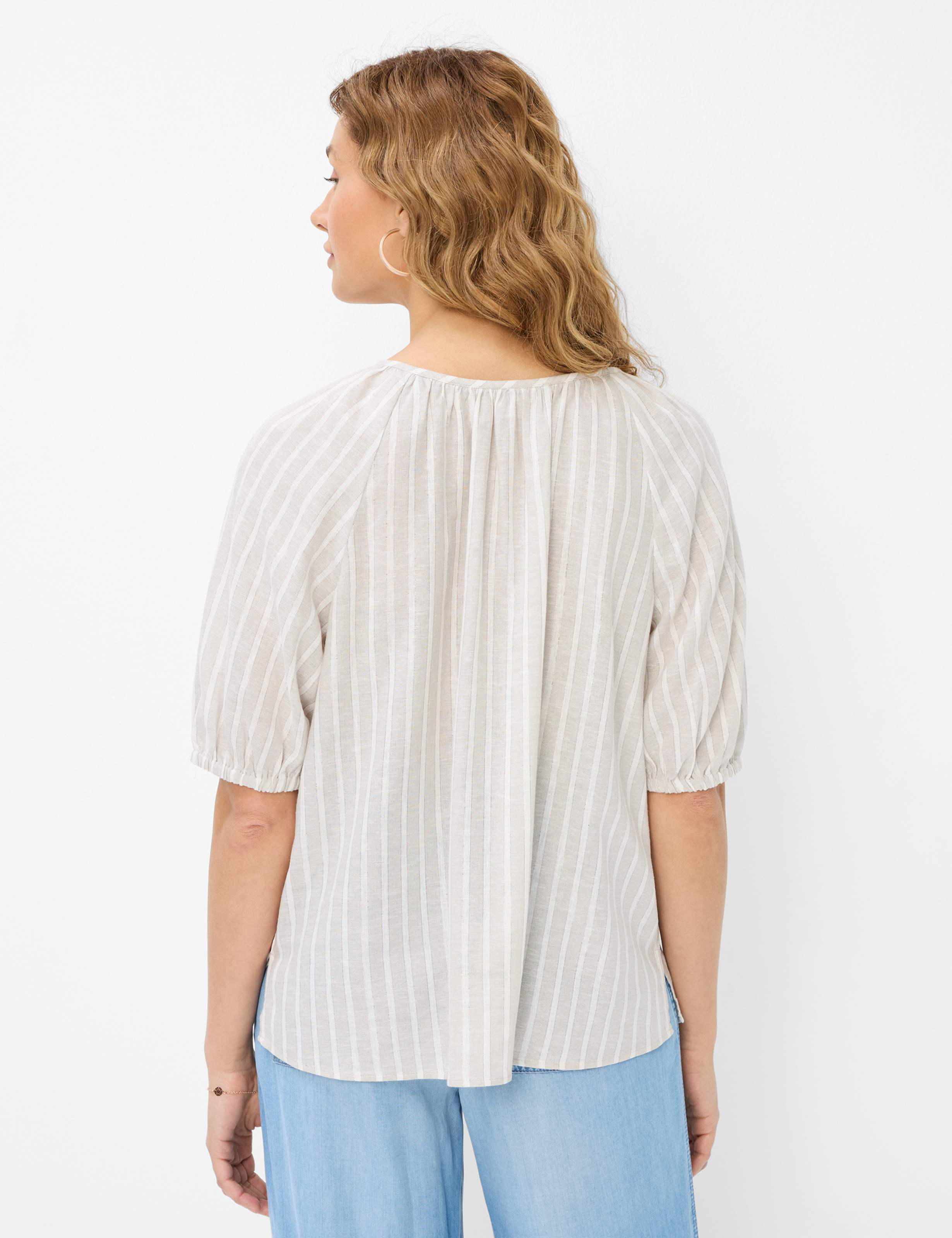 Dames Style VIVA Lichtbeige  Model achterkant