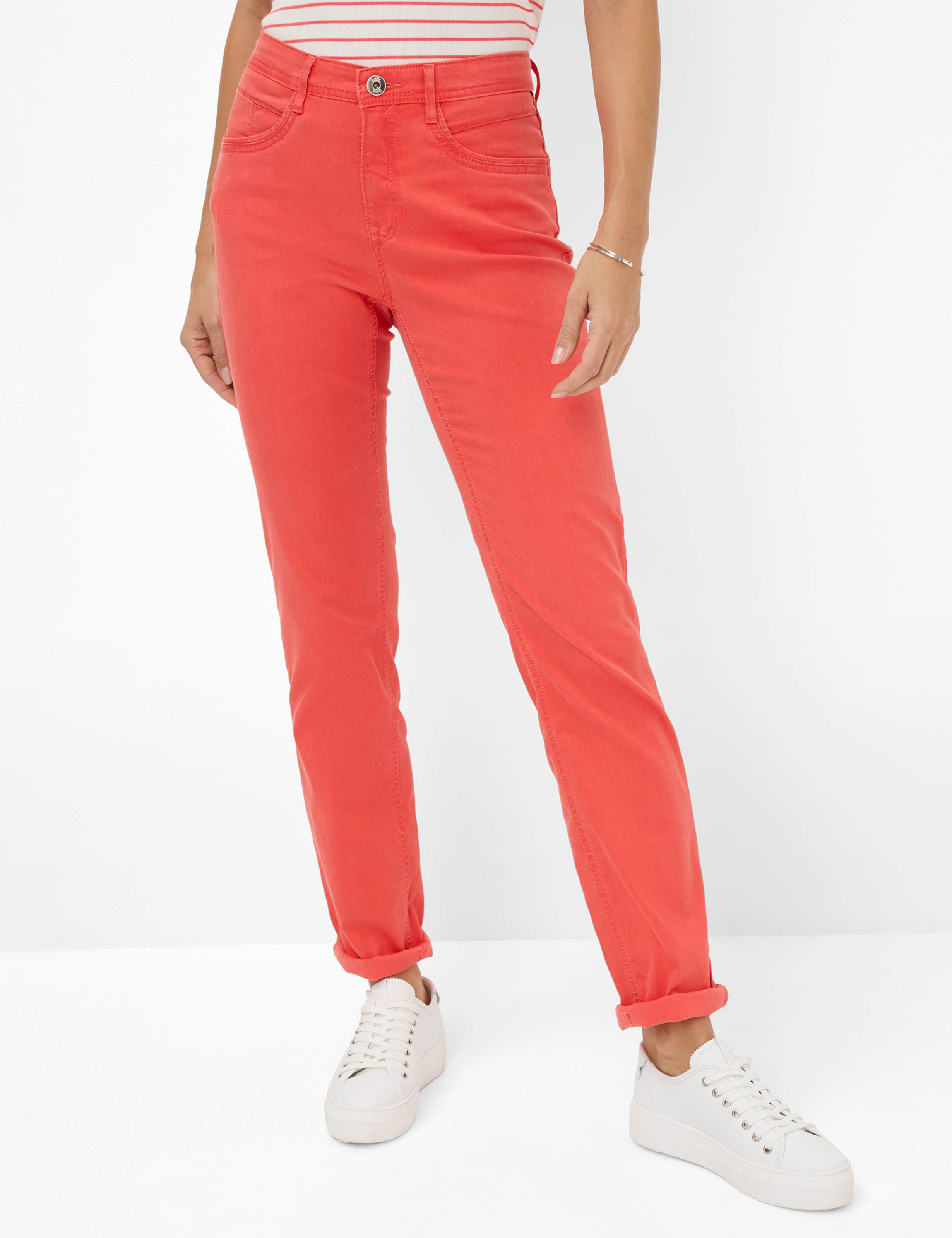 Shades of red, Women, Style MARY, MODEL_FRONT_ISHOP
