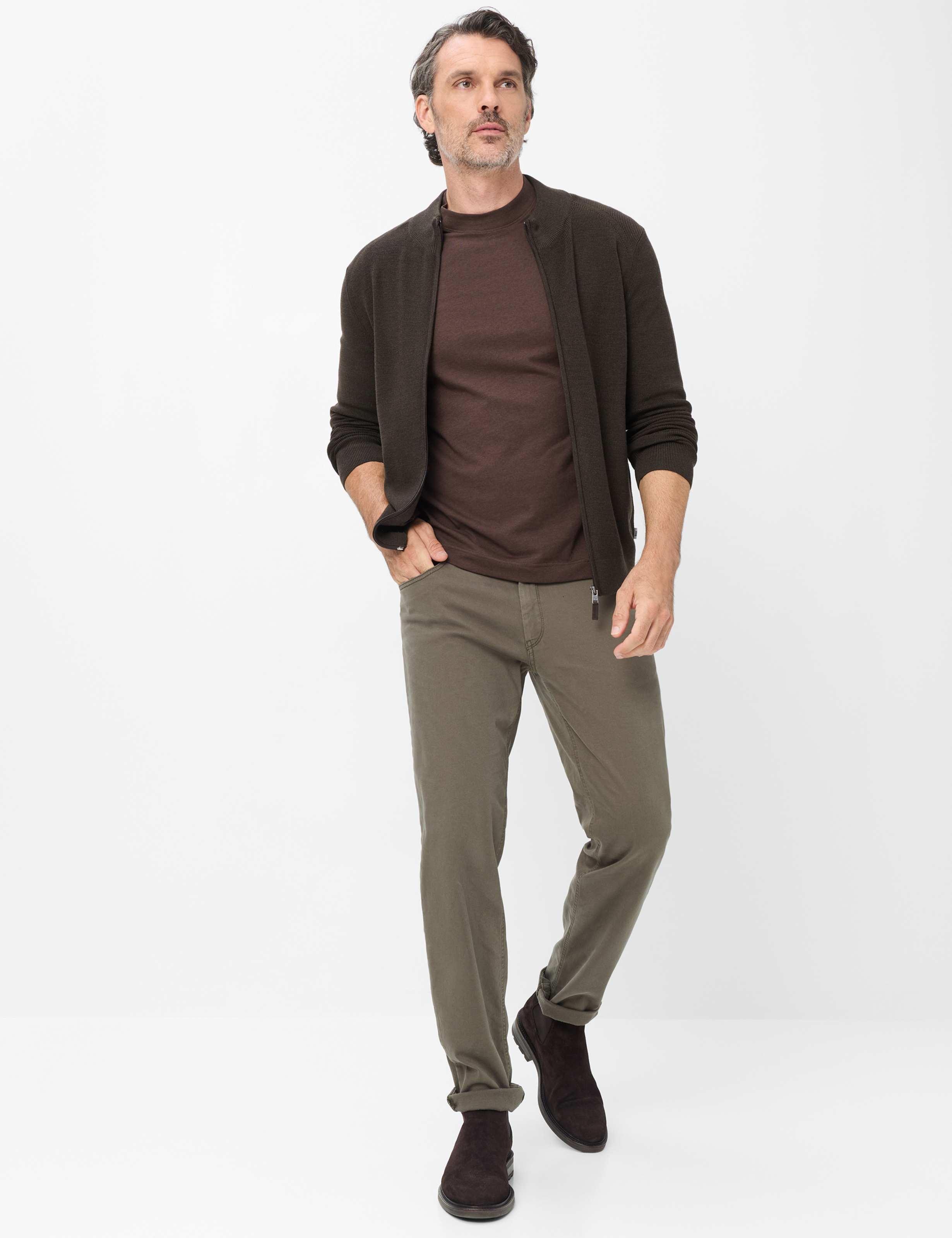 Men Style LENN Green – Olive Modern Regular Fit Model Outfit