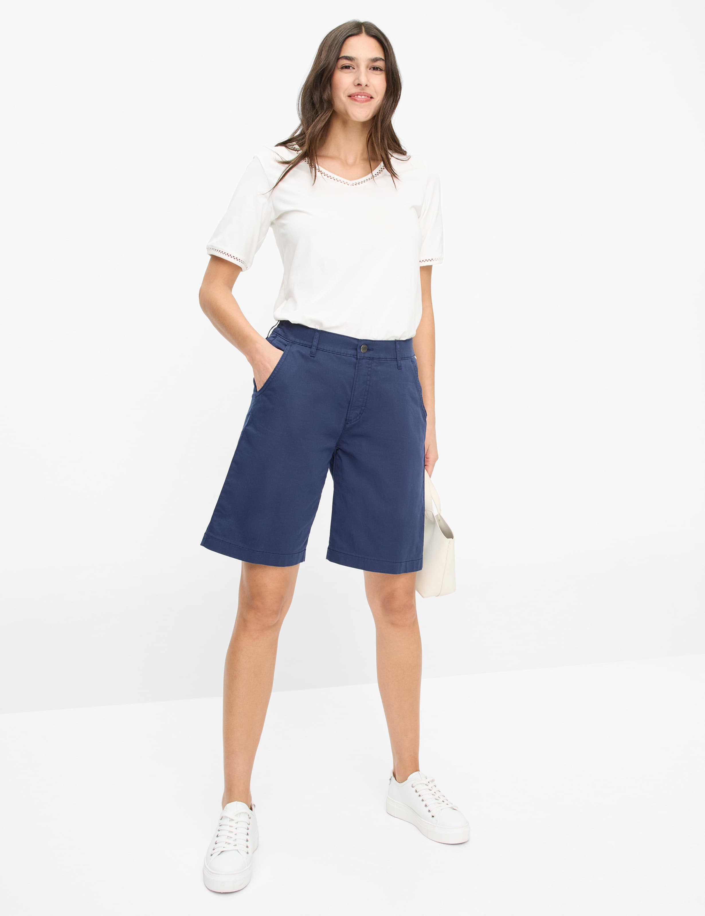 Damen Style MAINE B Dunkelblau Wide Leg Model Outfit