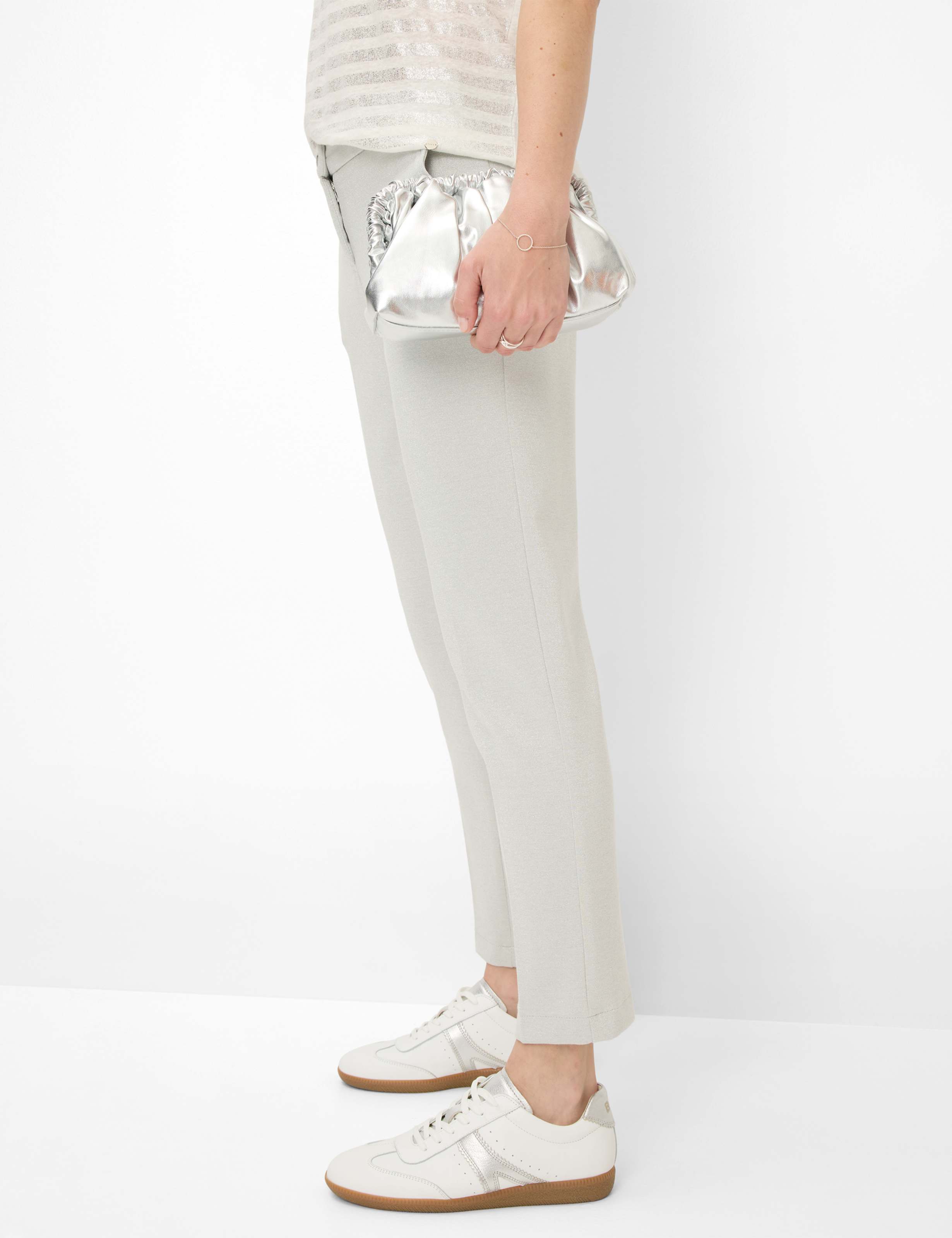 Femme Style MARON S Gris Clair Regular Fit Détail 1