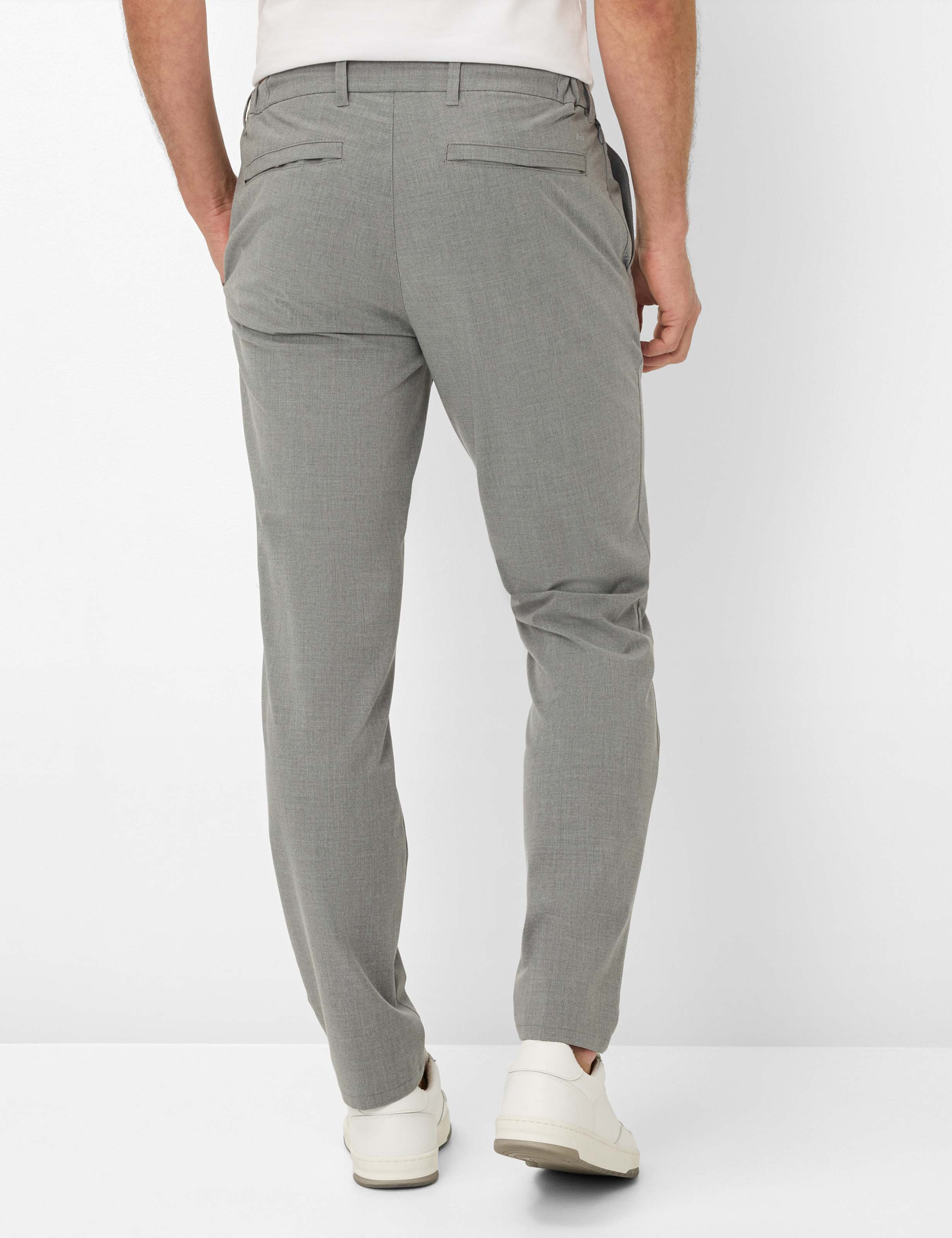 Herren Style SILVIO Grau Slim Fit Model Rueck