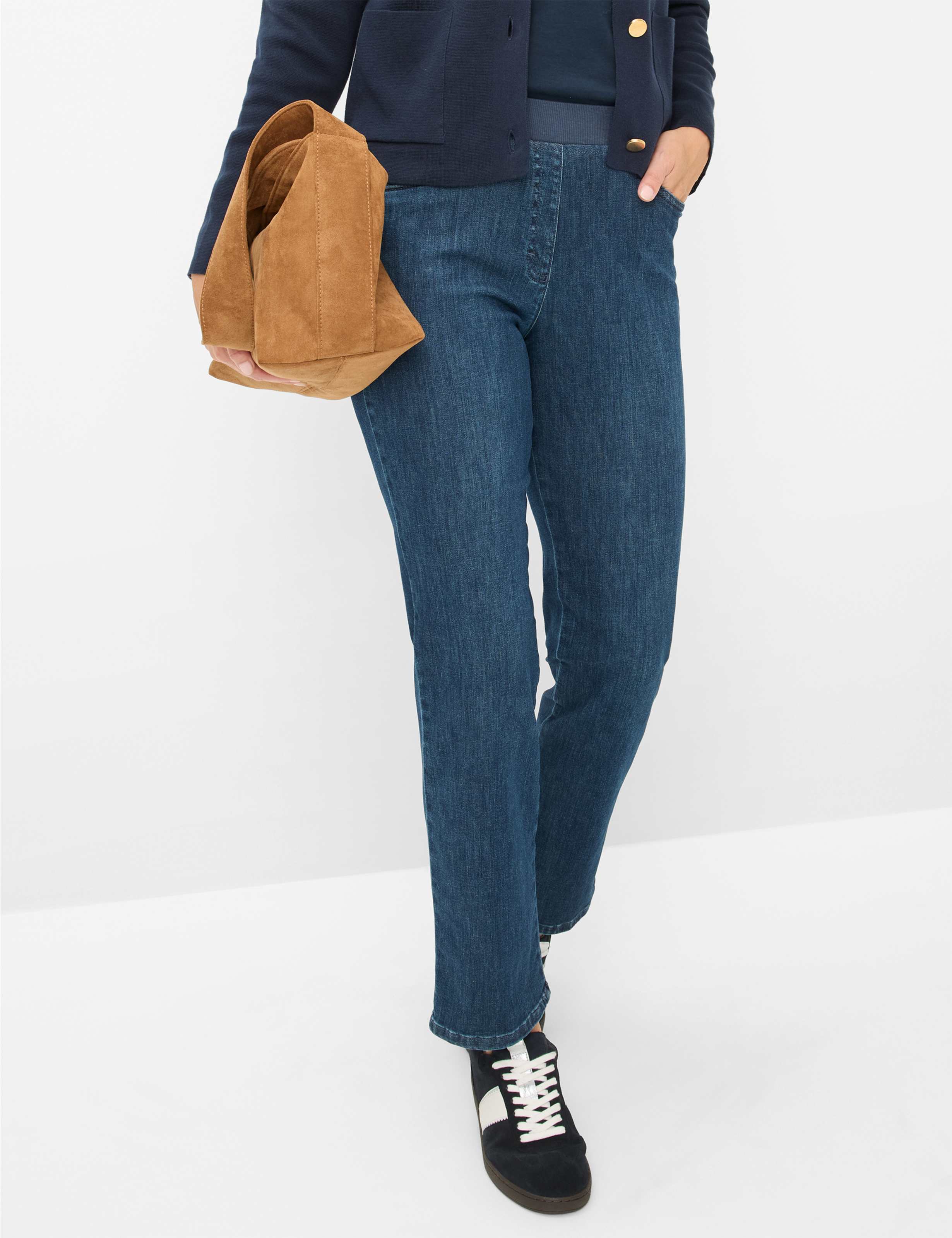 Damen Style CARINA Denim Blau Comfort Plus Fit Model Front