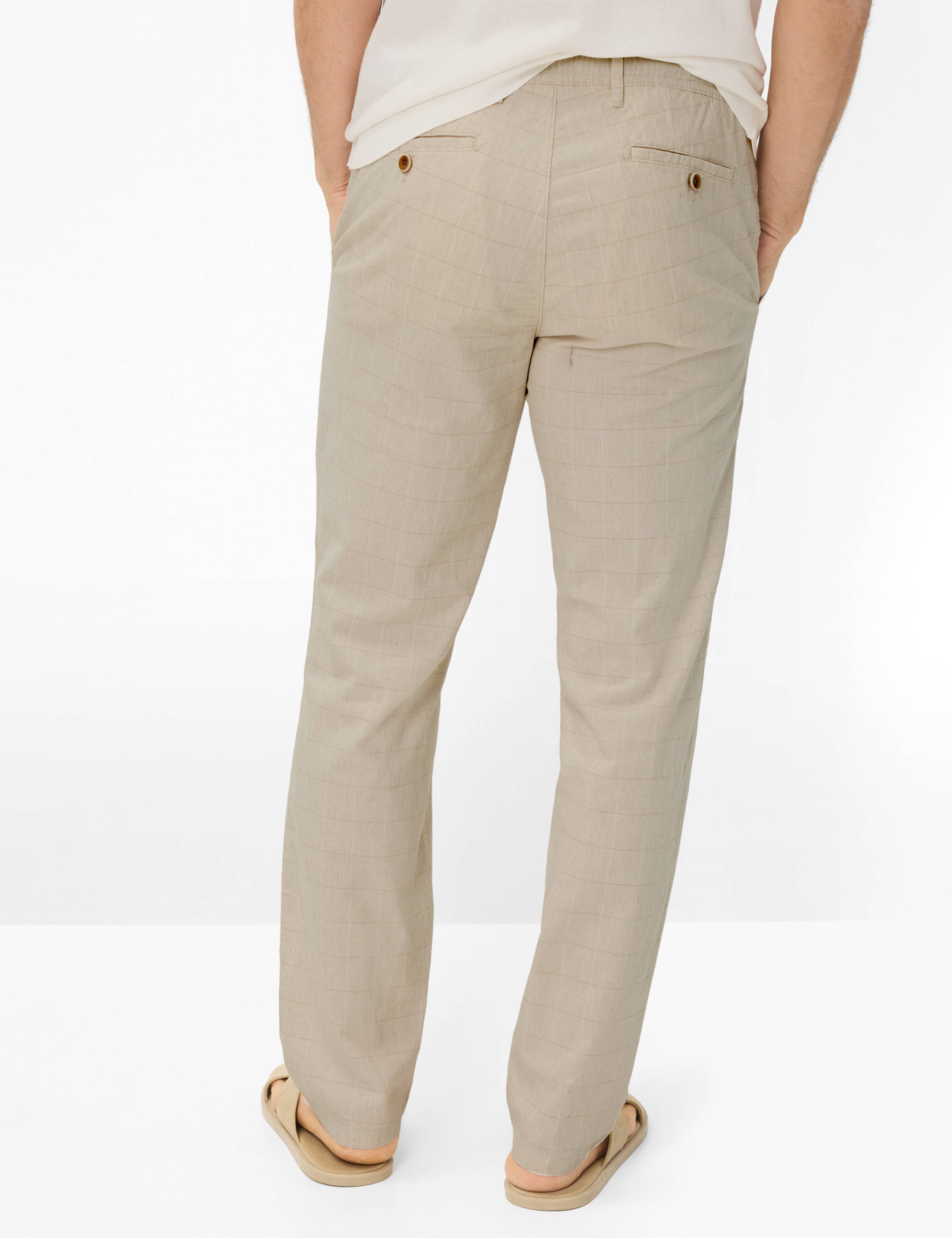 Shades of Beige, Men, Style TILL, MODEL_RUECK_ISHOP