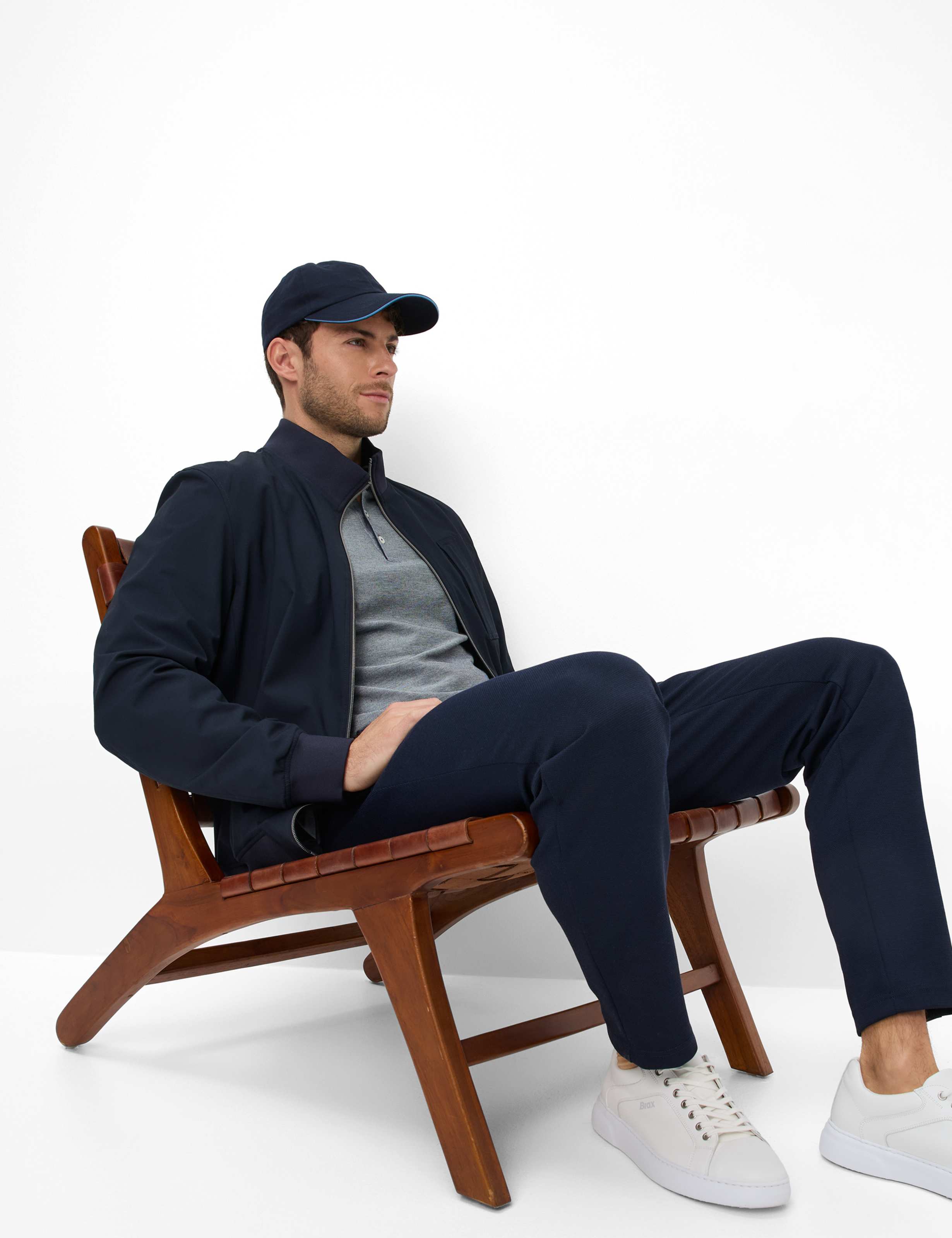 Herren Style SILVIO Dunkelblau Modern Fit Detail 1
