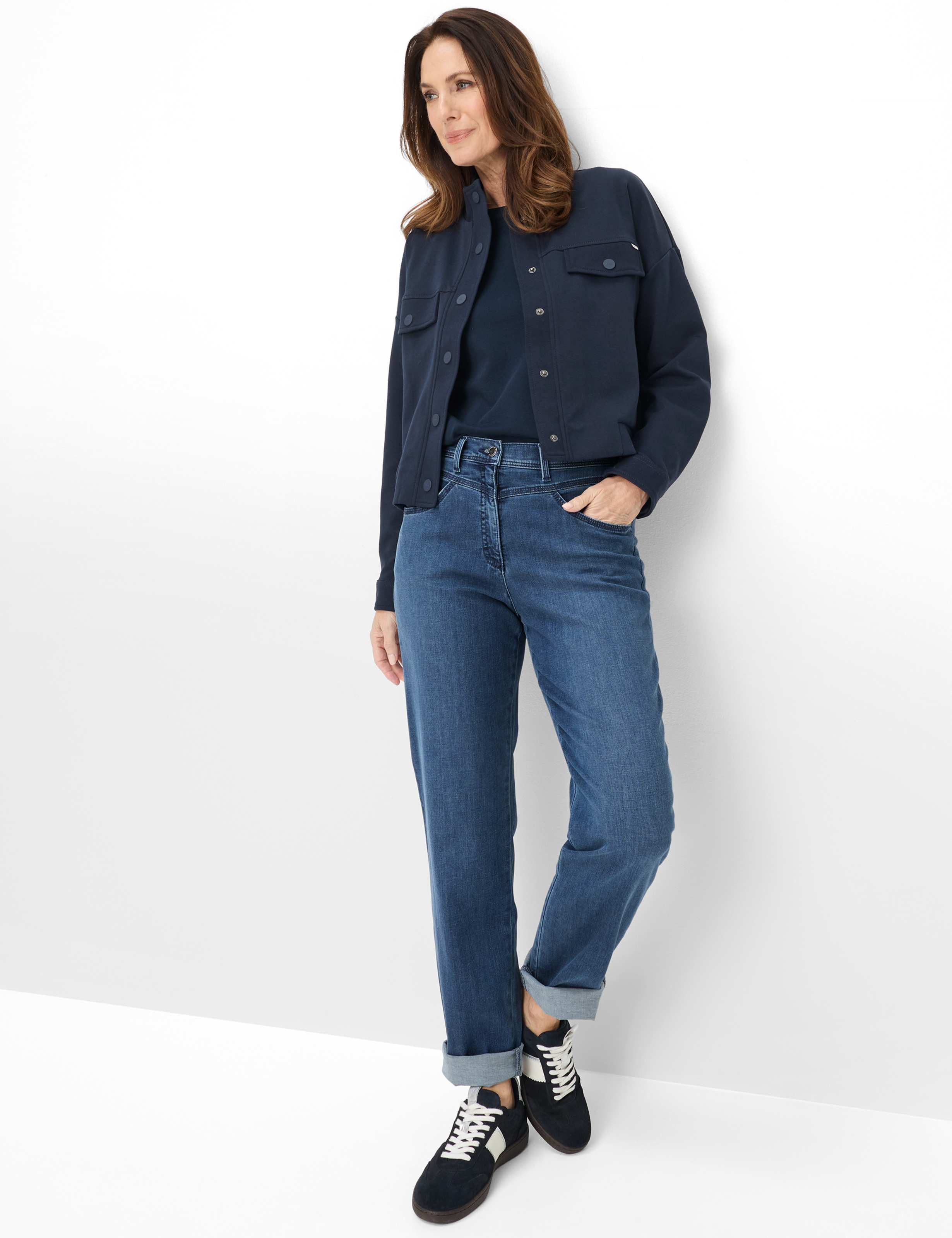 Damen Style CAREN NEW Denim Blau Comfort Plus Fit Model Outfit