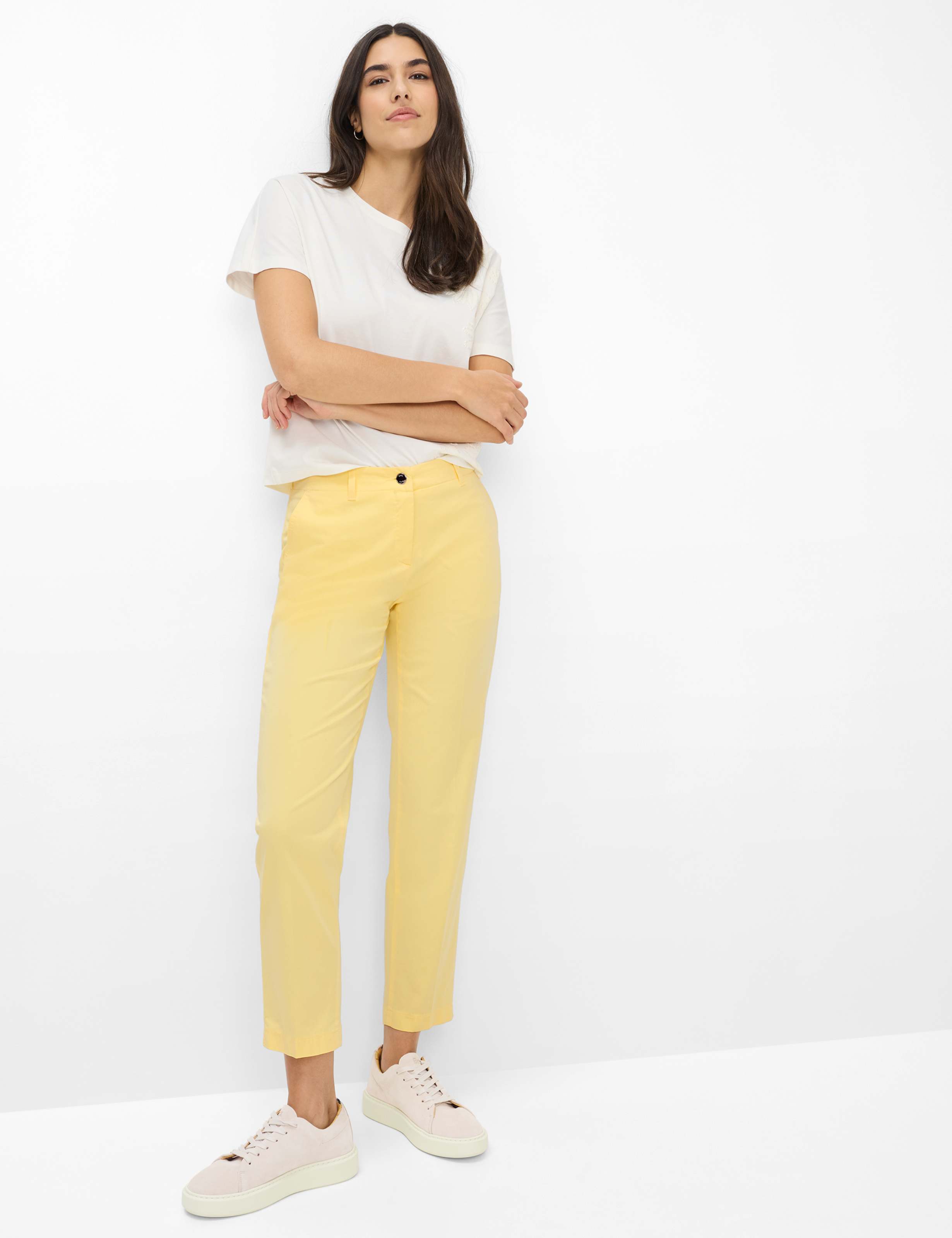 Damen Style MARON S Hellgelb Regular Fit Model Outfit