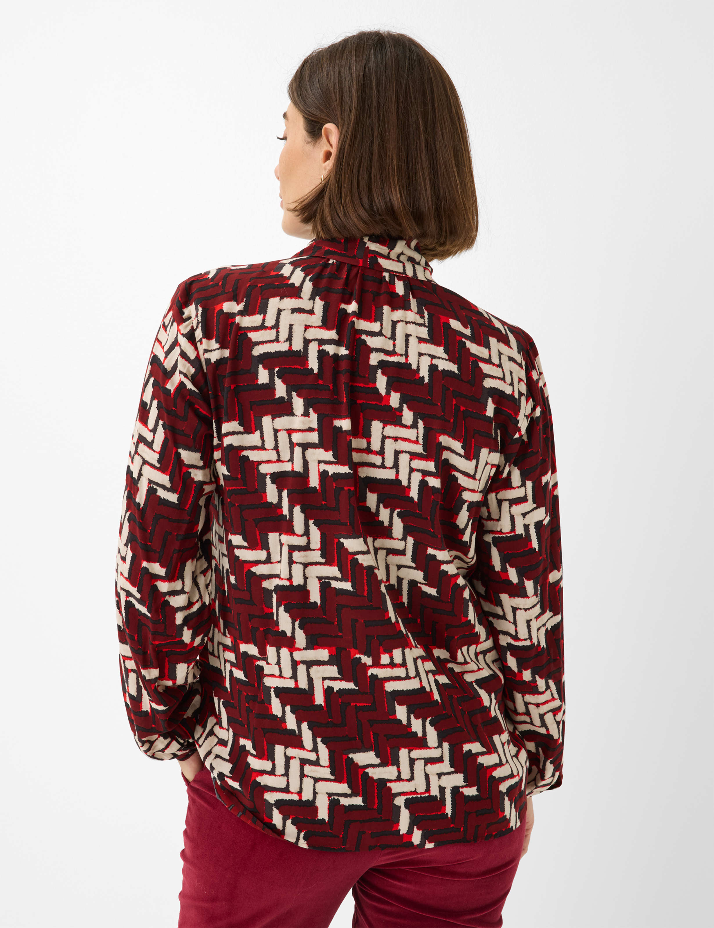 Dames Style VIVI Donkerrood  Model achterkant