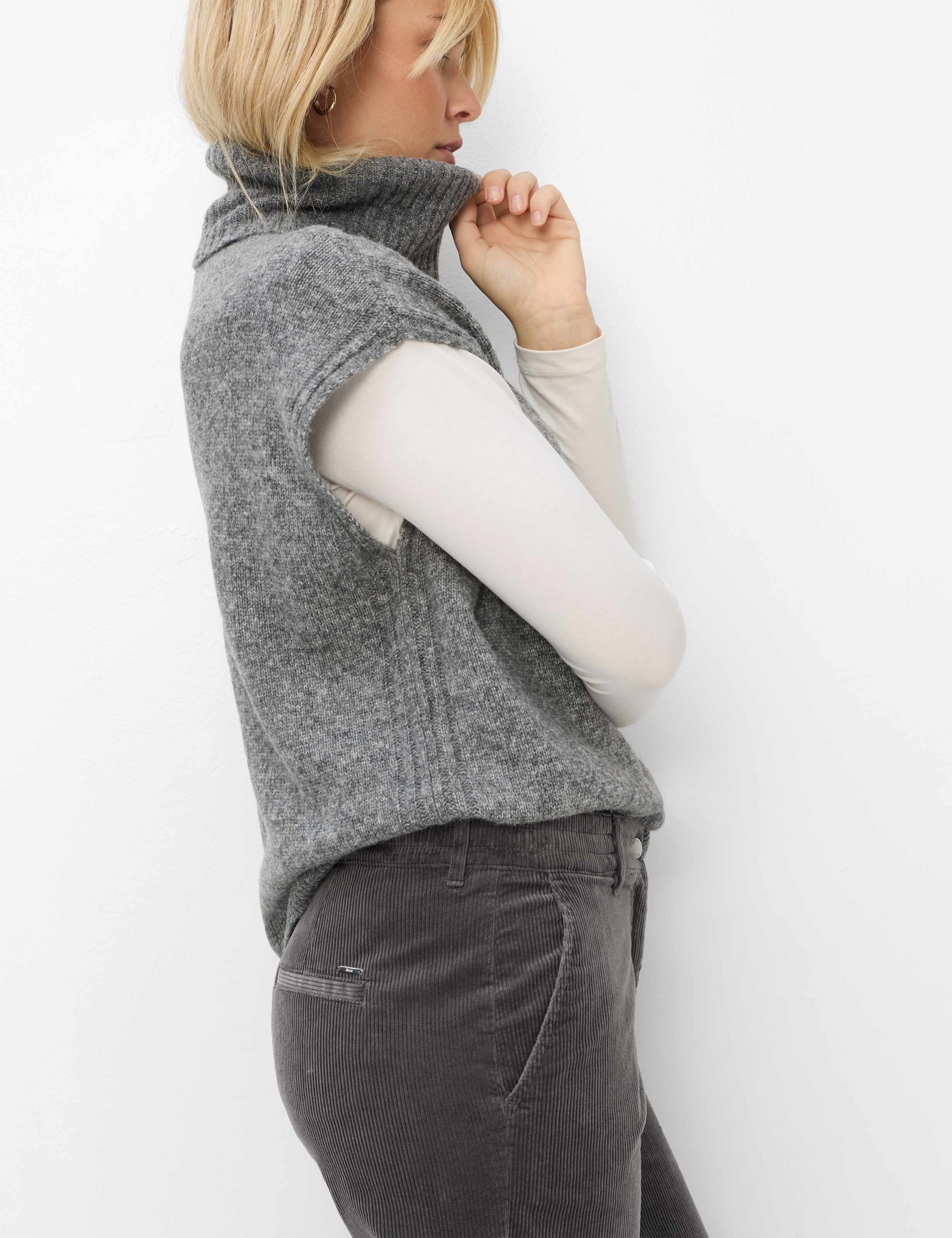 Women Style MAINE Medium Grey Wide leg Model Outfit