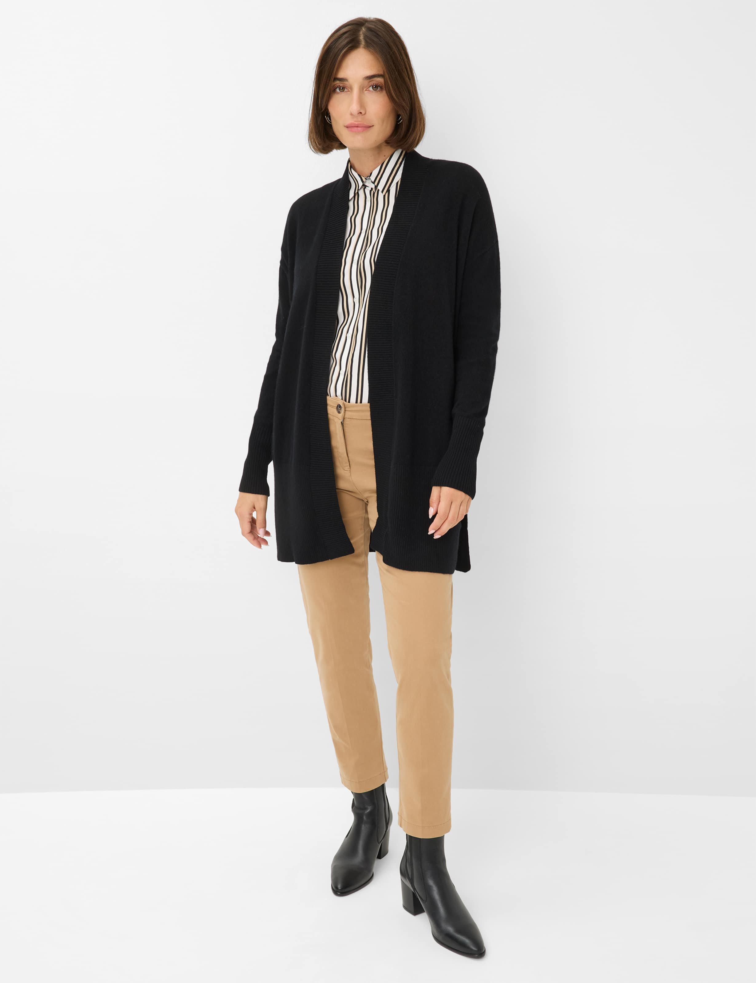 Damen Style AMIE Schwarz  Model Outfit