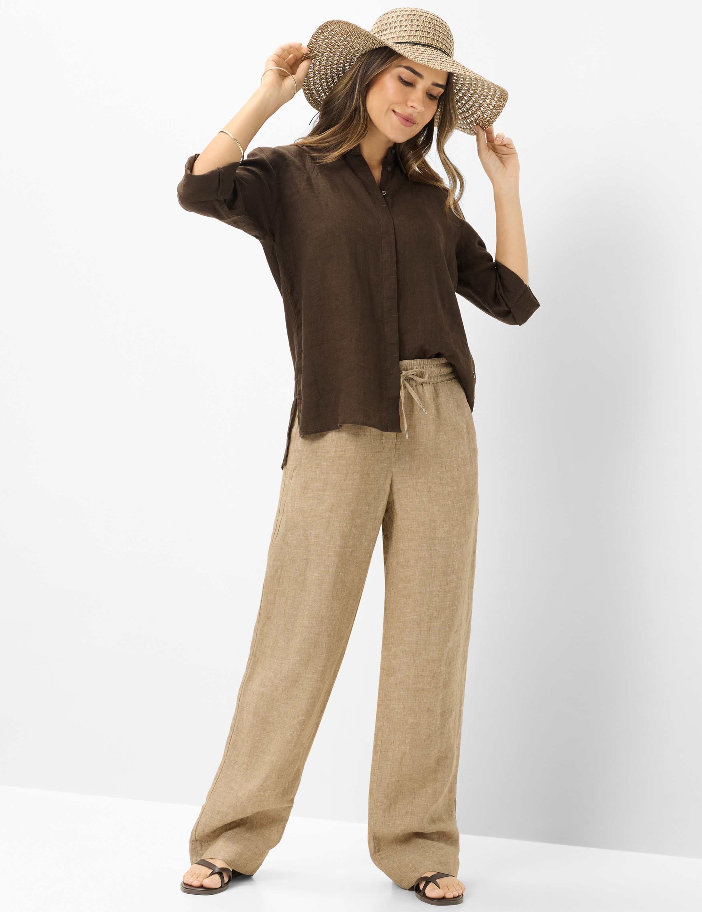 Dames Style VICKI Donkerbruin  Model outfit