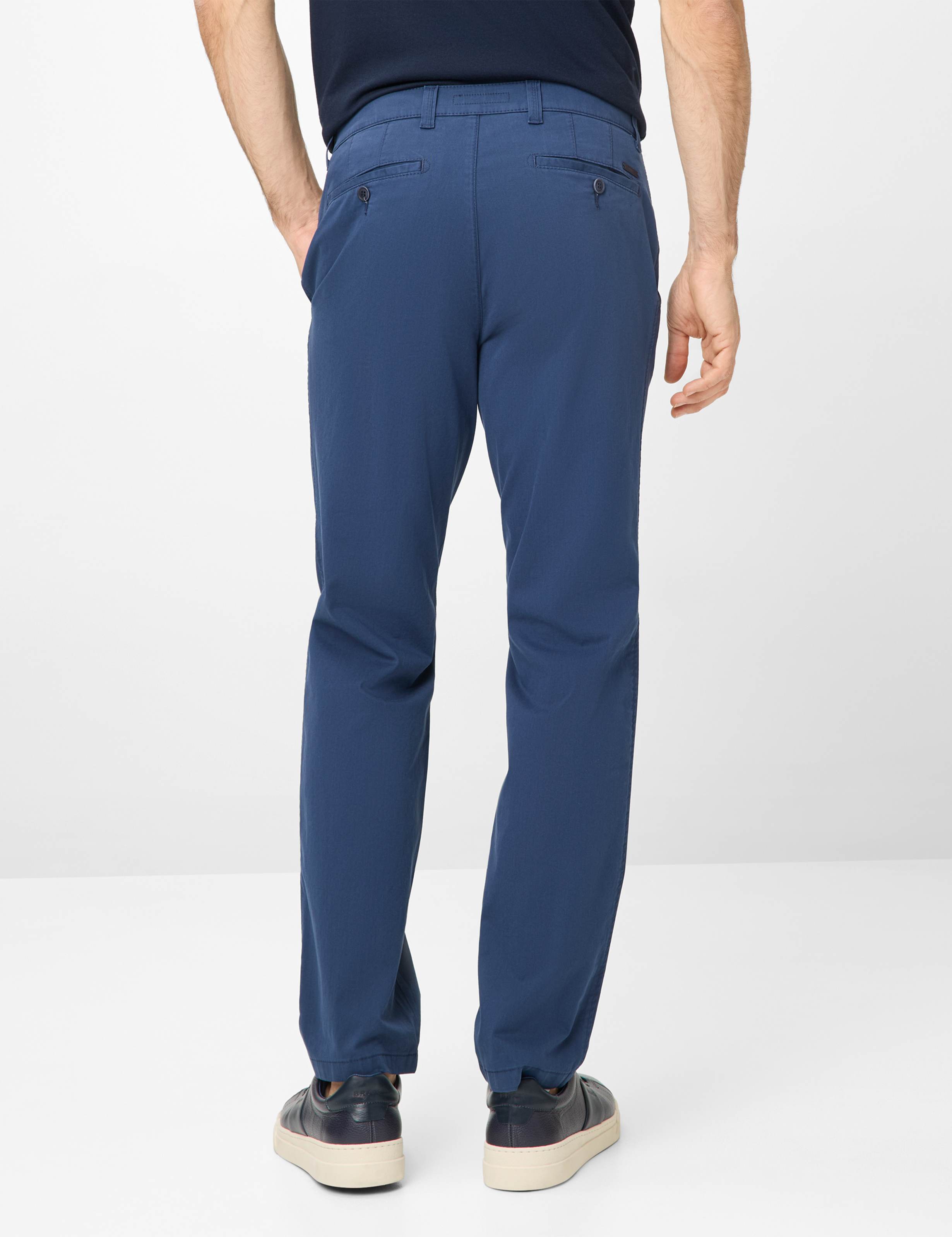 Herren Style JIM Blau Regular Fit Model Rueck