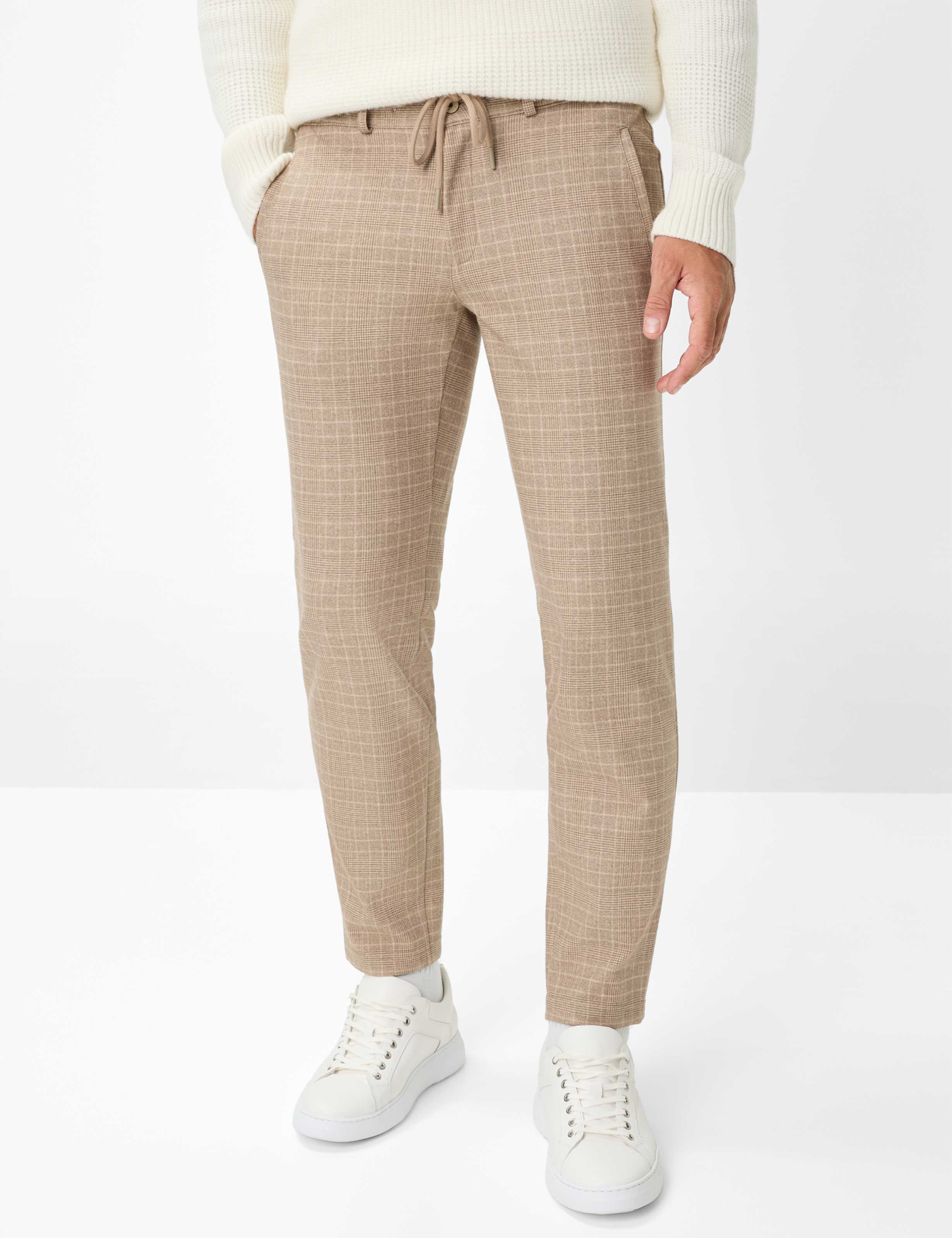 Shades of beige, Men, Style PHIL, MODEL_FRONT_ISHOP