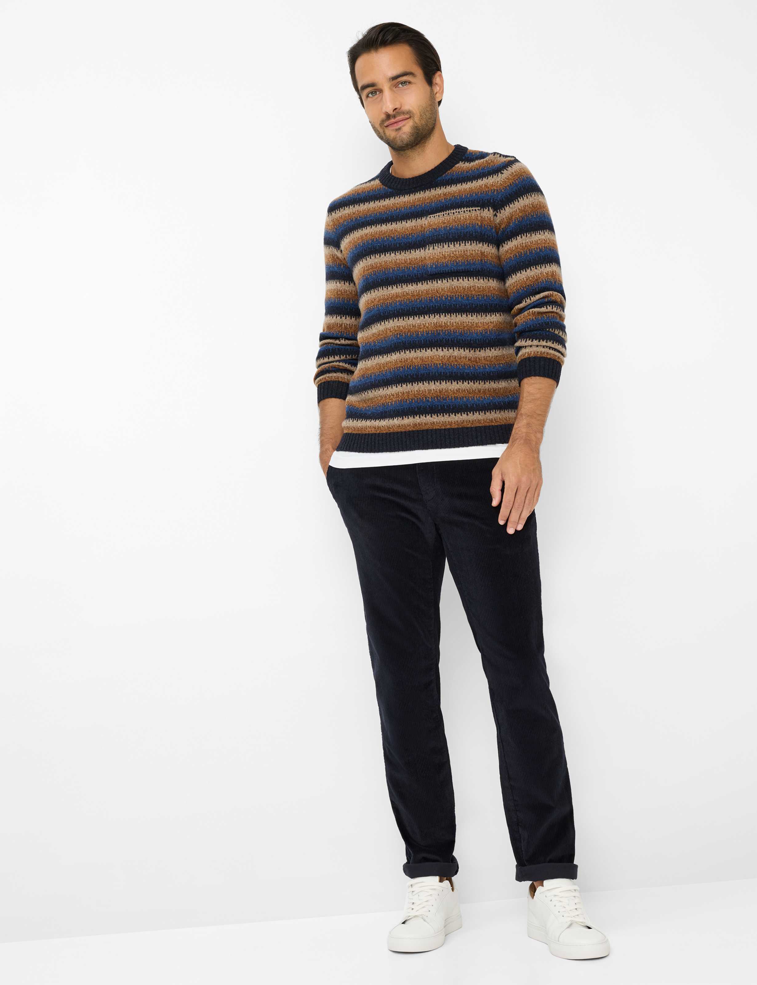 Herren Style FABIO Dunkelblau Modern Fit Model Outfit