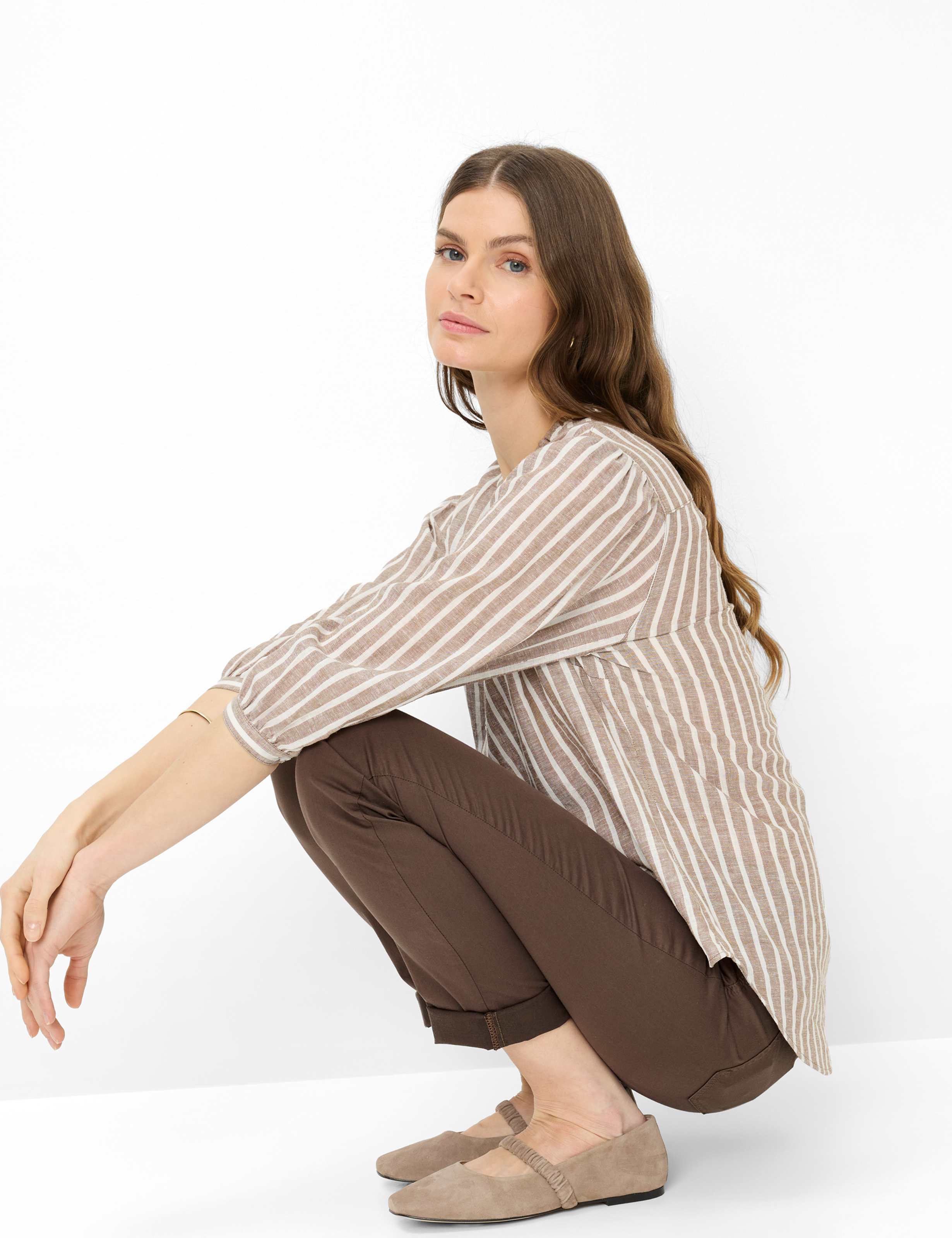 Women Style MARY Dark Brown Regular Fit Detail 1