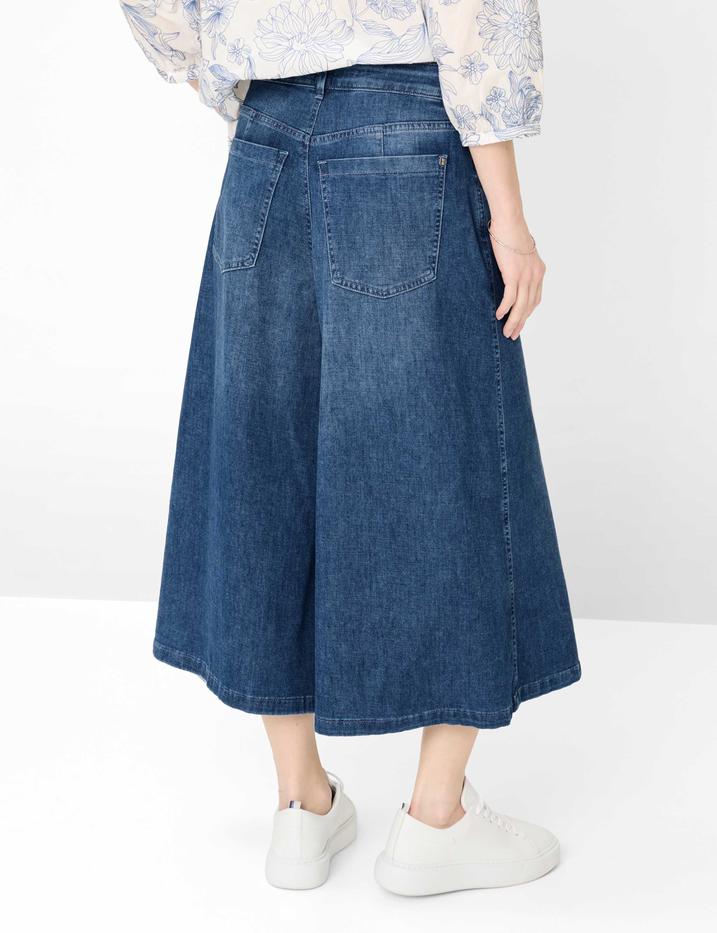 Tons bleus, Femme, Style MELLI S, MODEL_RUECK_ISHOP