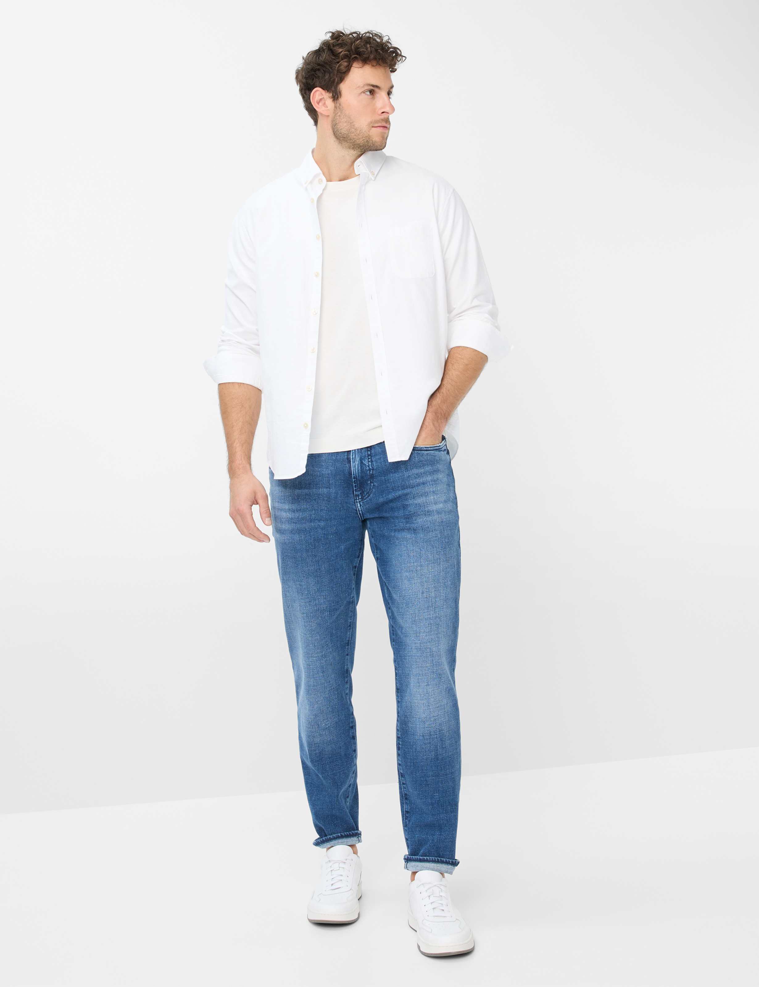 Men Style CURT Denim Blue Relaxed Fit Model Outfit