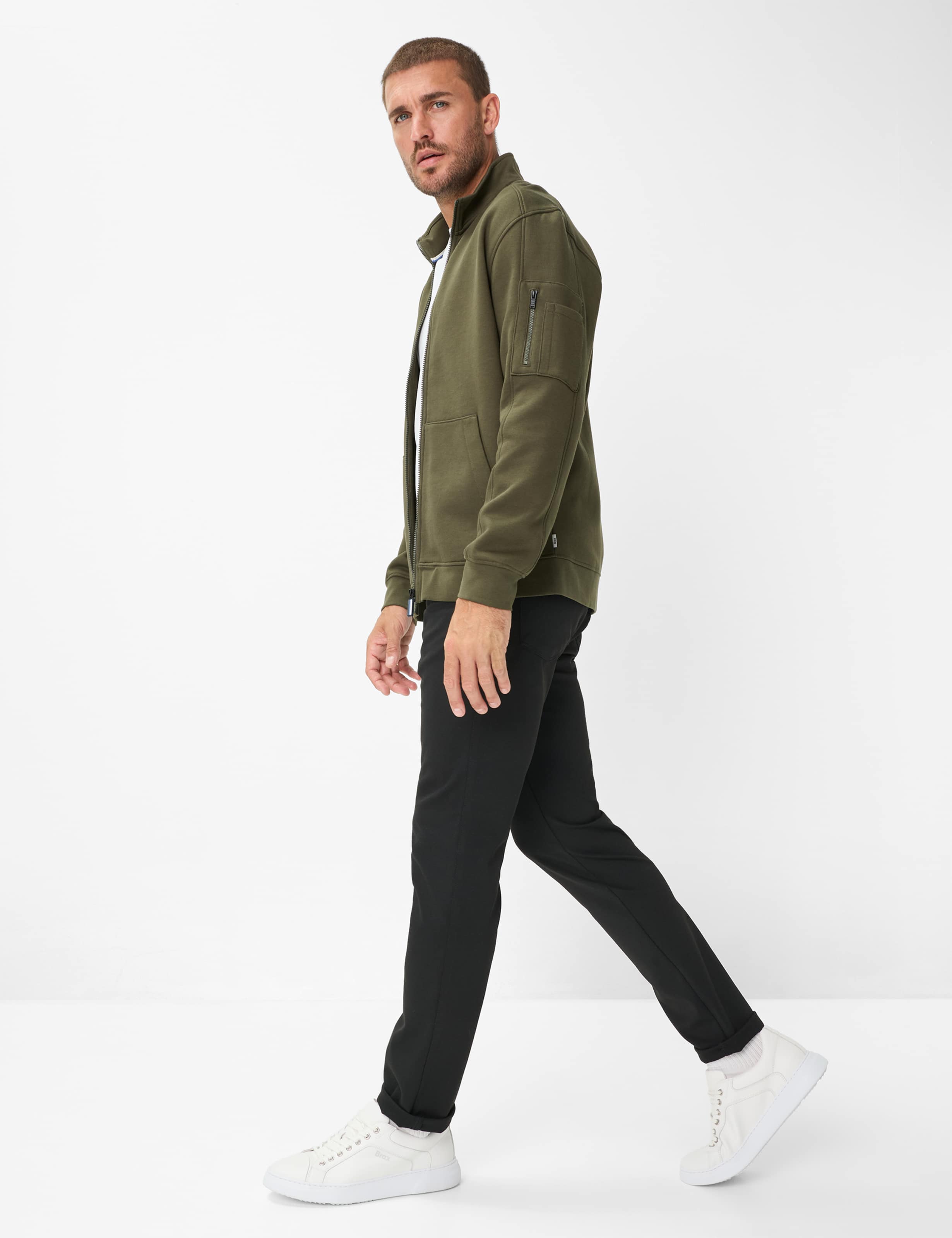 Men Style CHUCK Black Modern Fit Model Outfit