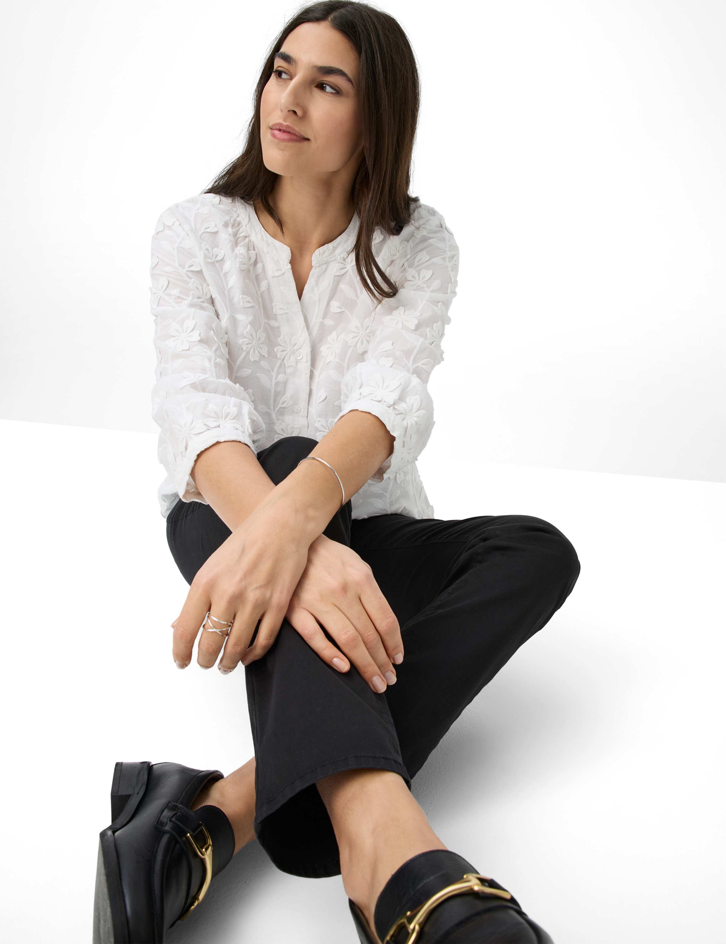 Femme Style MARY Noir Permanent Regular Fit Détail 1