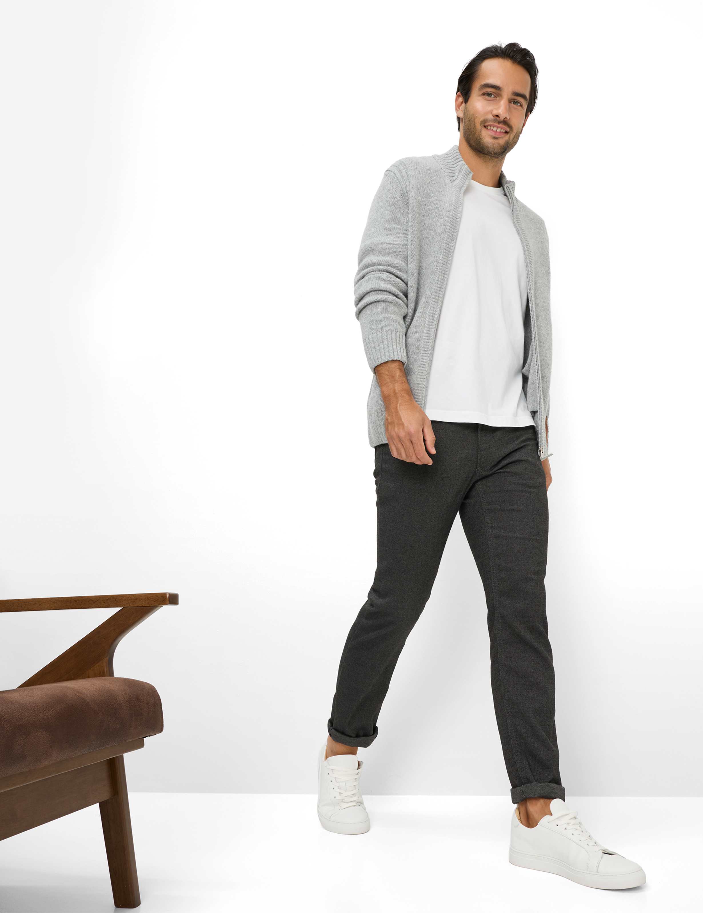 Heren Style CHUCK Mediumgrijs Modern Fit Detail 1