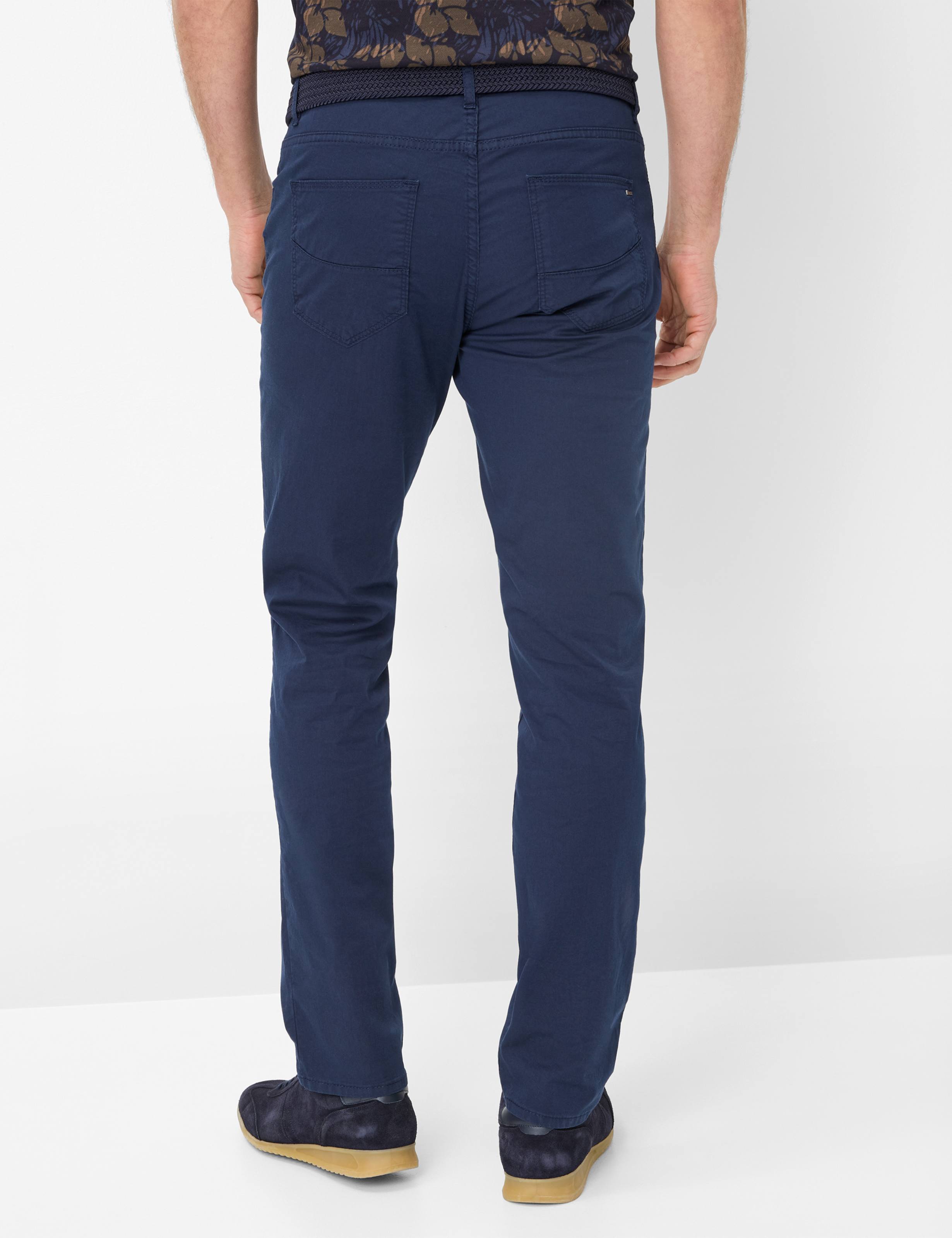 Herren Style CADIZ Dunkelblau Straight Fit Model Rueck