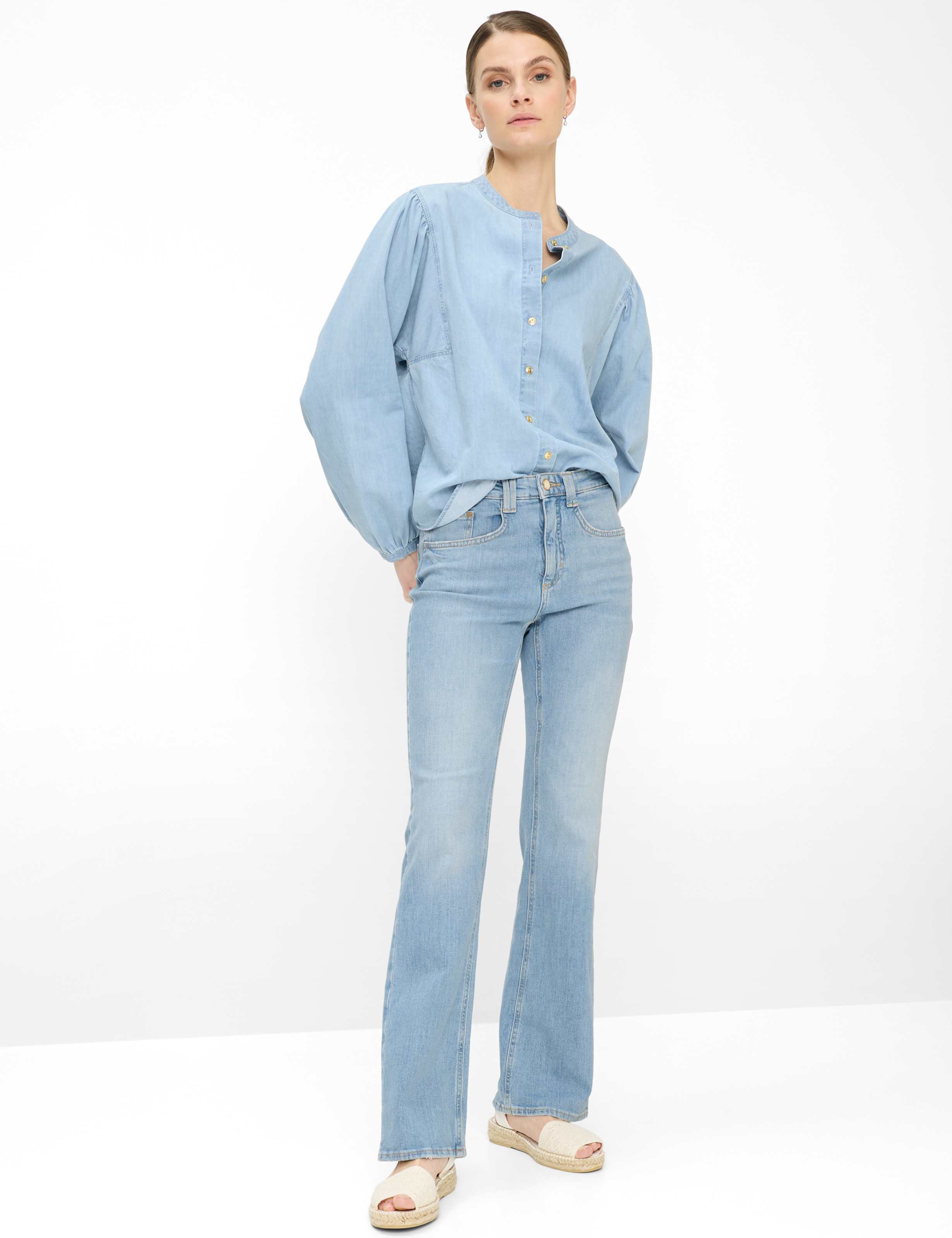 Femme Style MARY BOOT Denim Bleu Regular Fit Tenue du mannequin