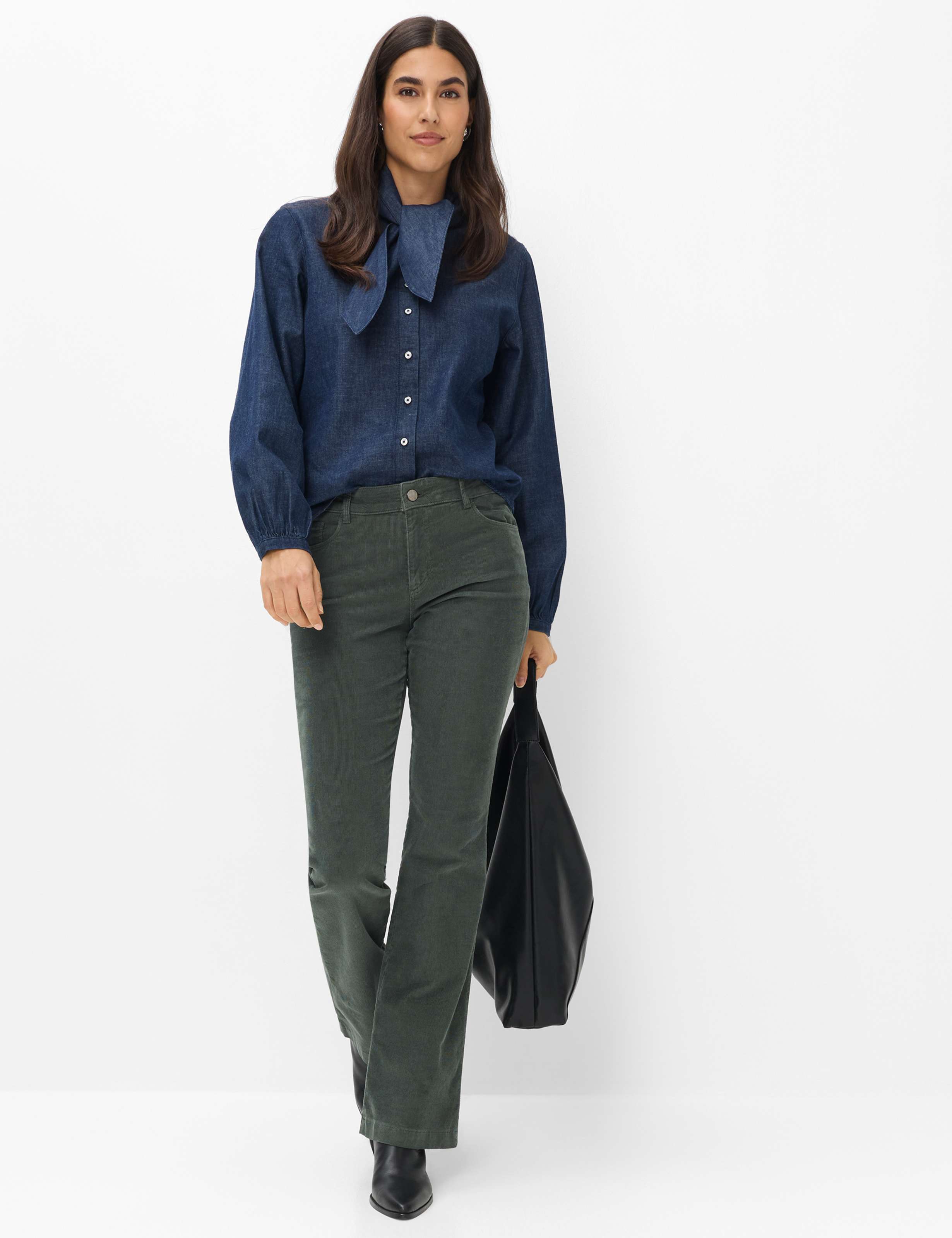 Women Style SHAKIRA Dark Green Slim Fit Model Outfit