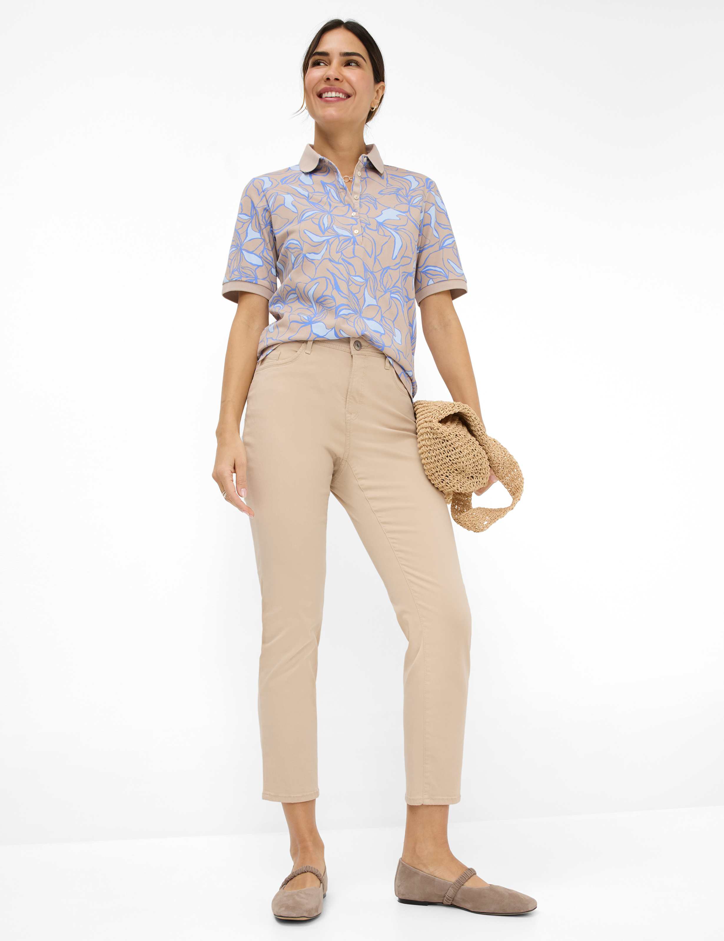 Damen Style CAROLA S Denim Beige Feminine Fit Model Outfit