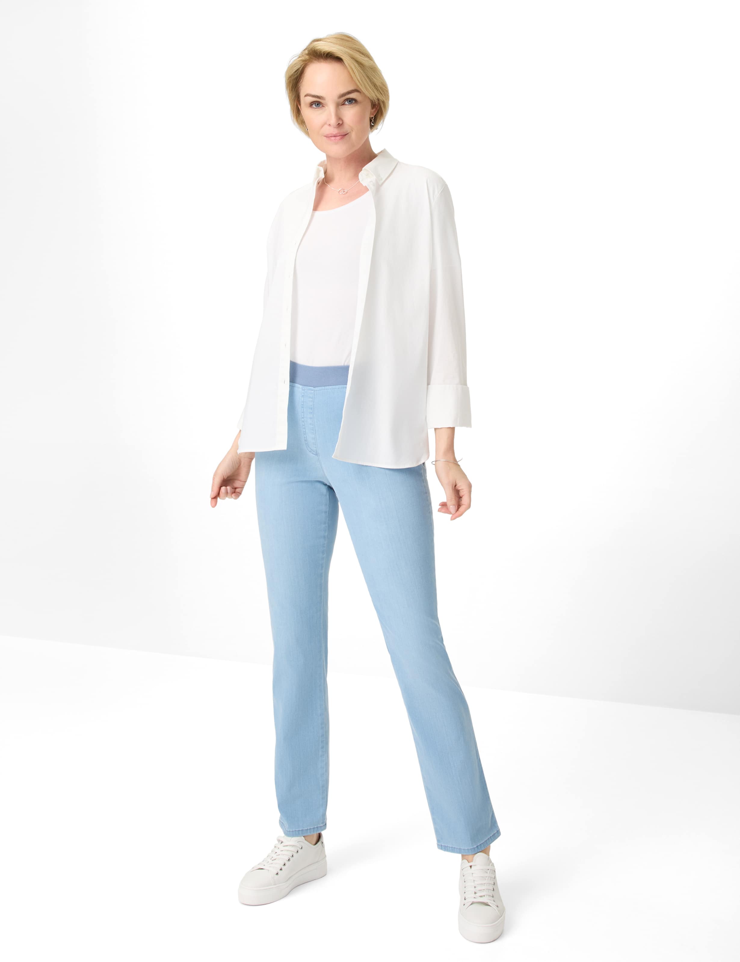 Damen Style CARINA Denim Hellblau Comfort Plus Fit Model Outfit