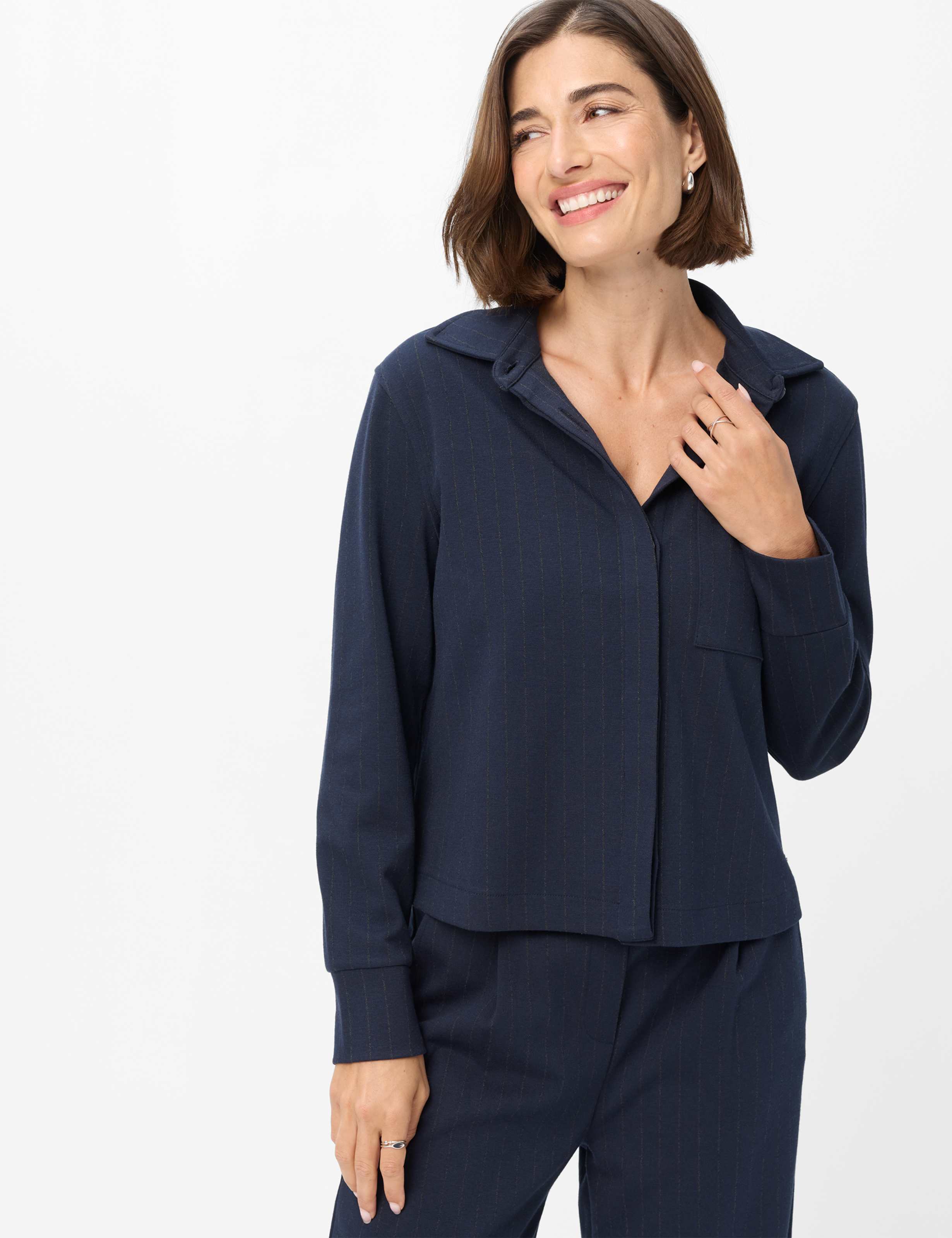 Femme Style BETTE L Bleu Foncé  Devant mannequin
