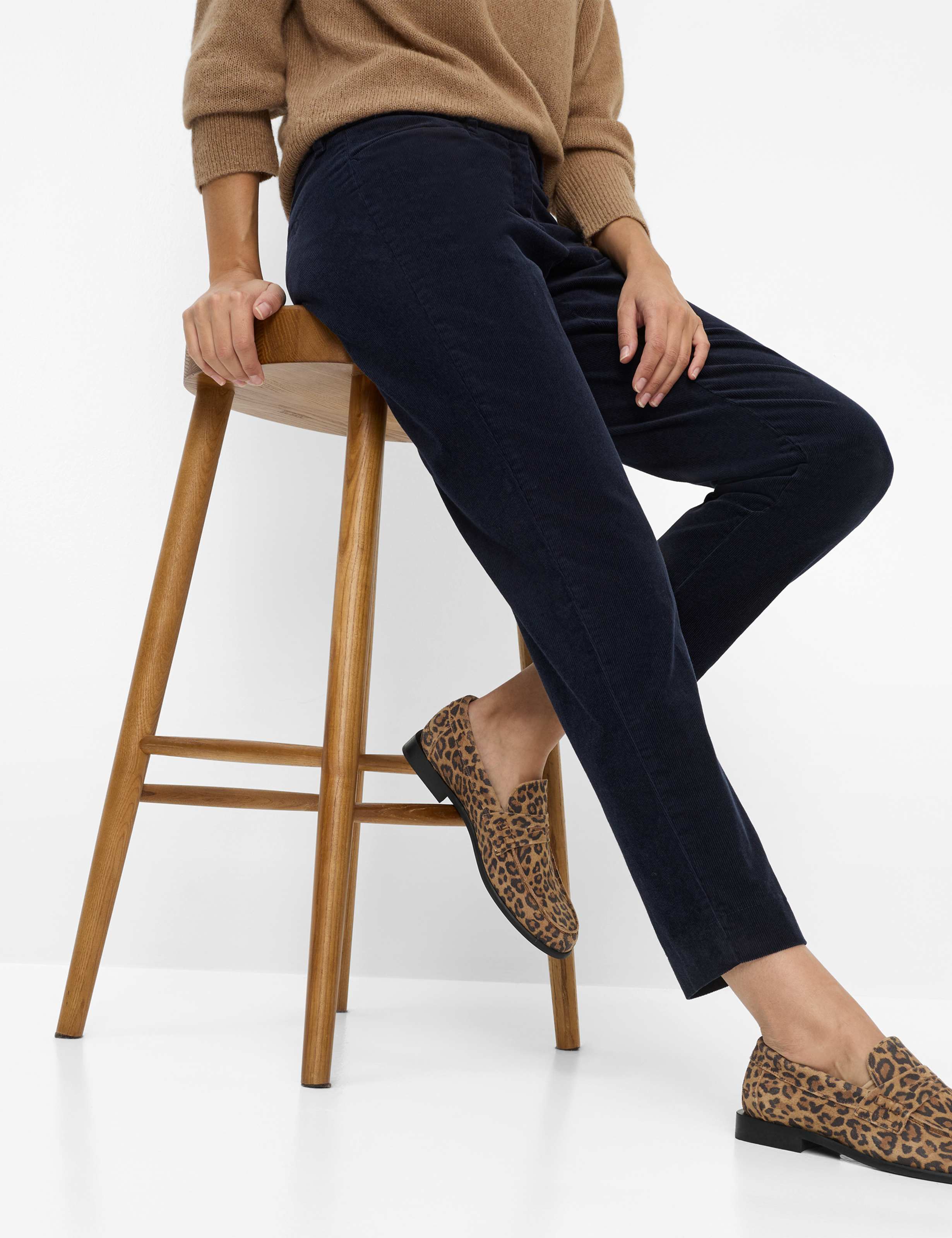 Femme Style MARA S Bleu Foncé Regular Fit Détail 1