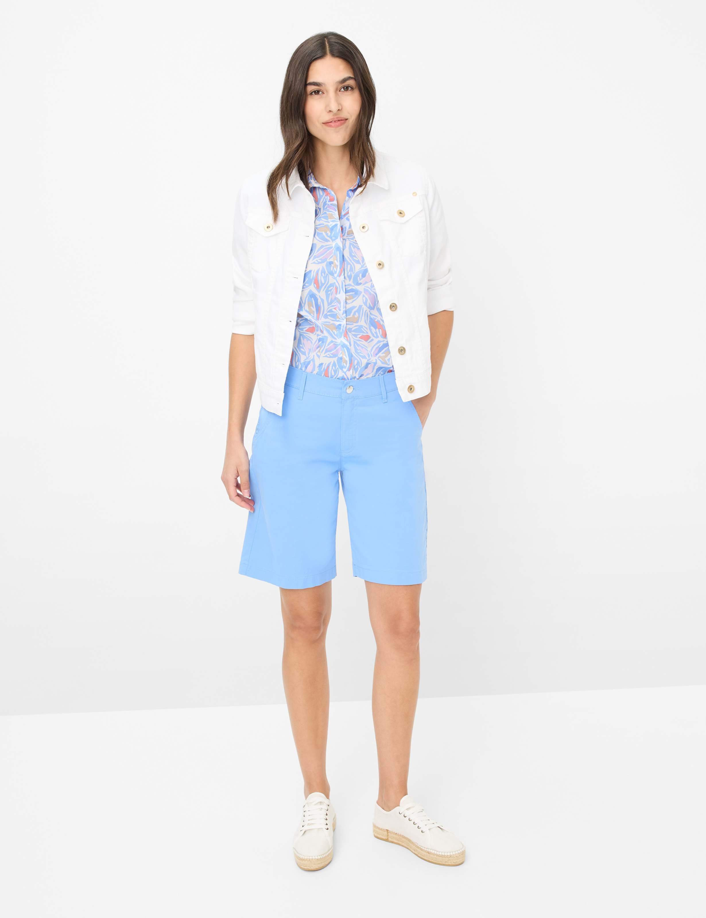 Damen Style MAINE B Blau Wide Leg Model Outfit