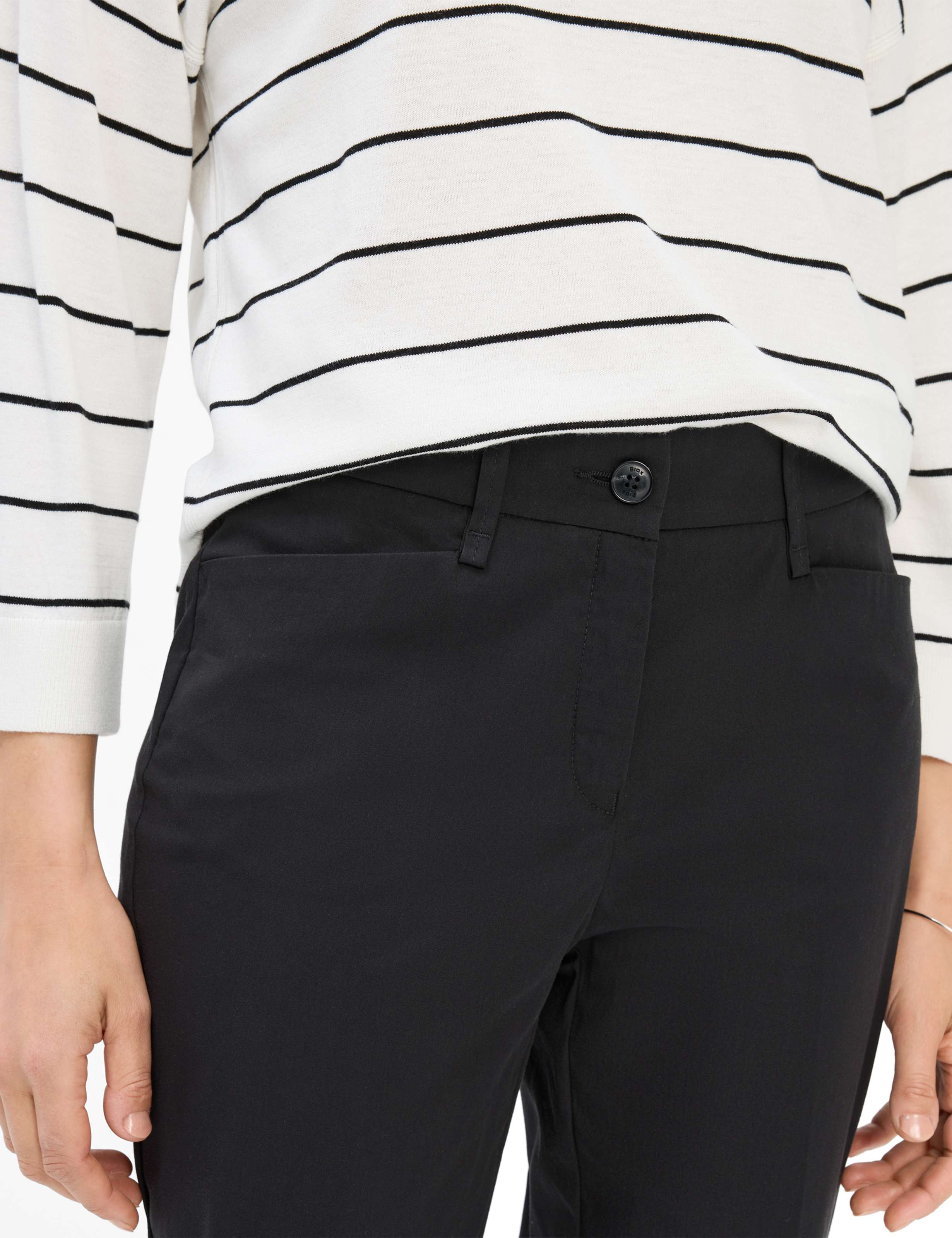 Damen Style MARA S Schwarz Regular Fit Detail 2