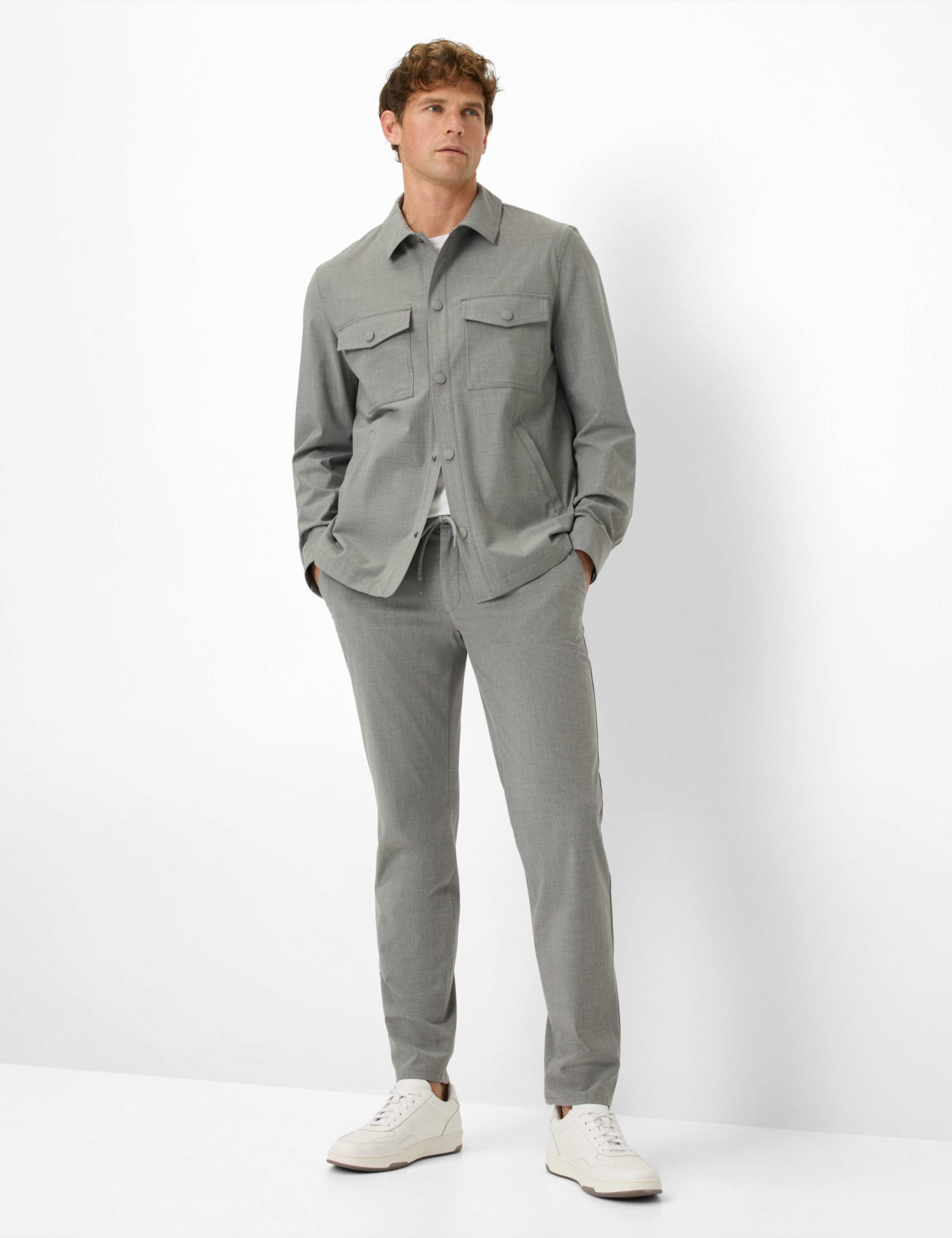 Herren Style SILVIO Grau Slim Fit Model Outfit