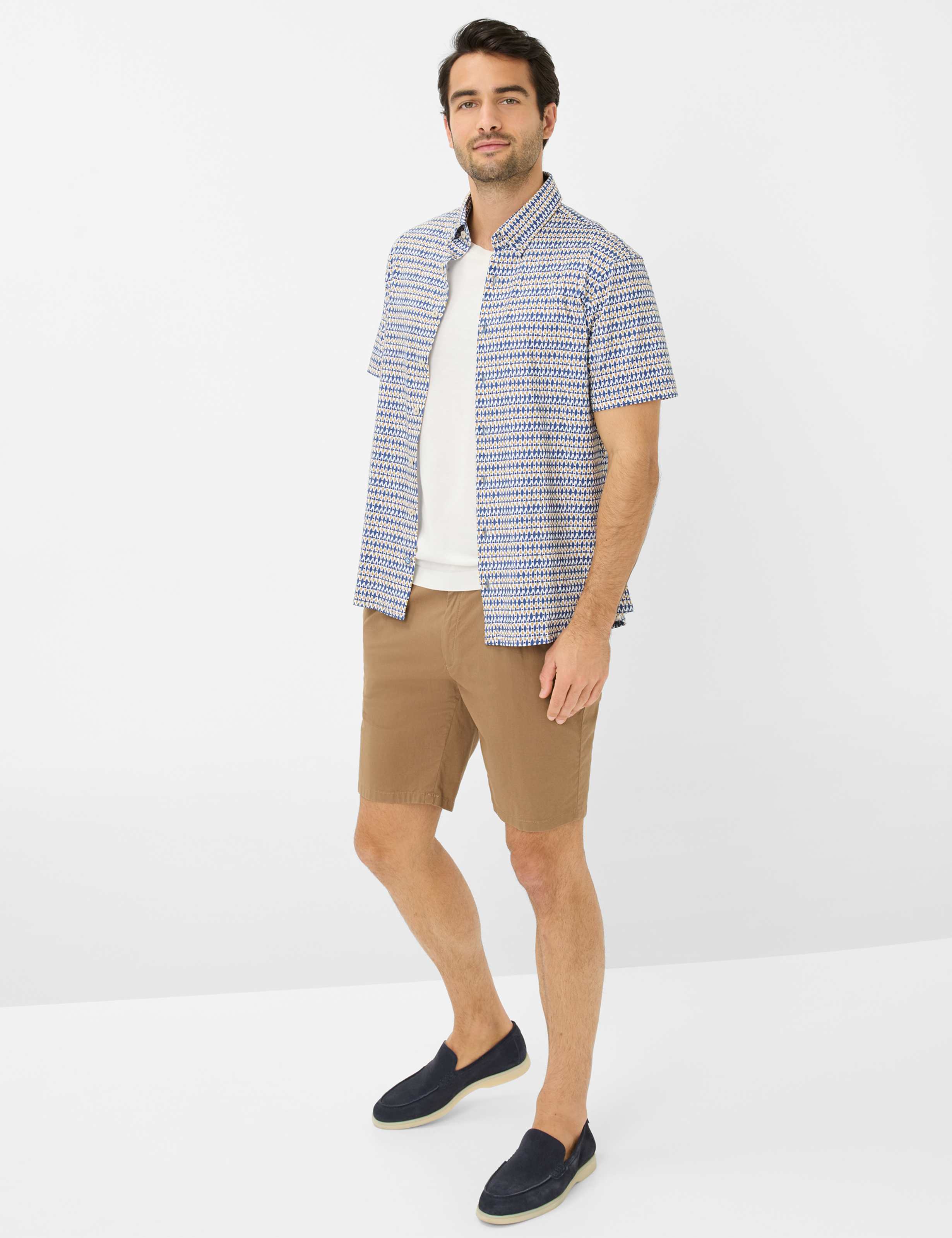 Herren Style DAN Beige  Model Outfit