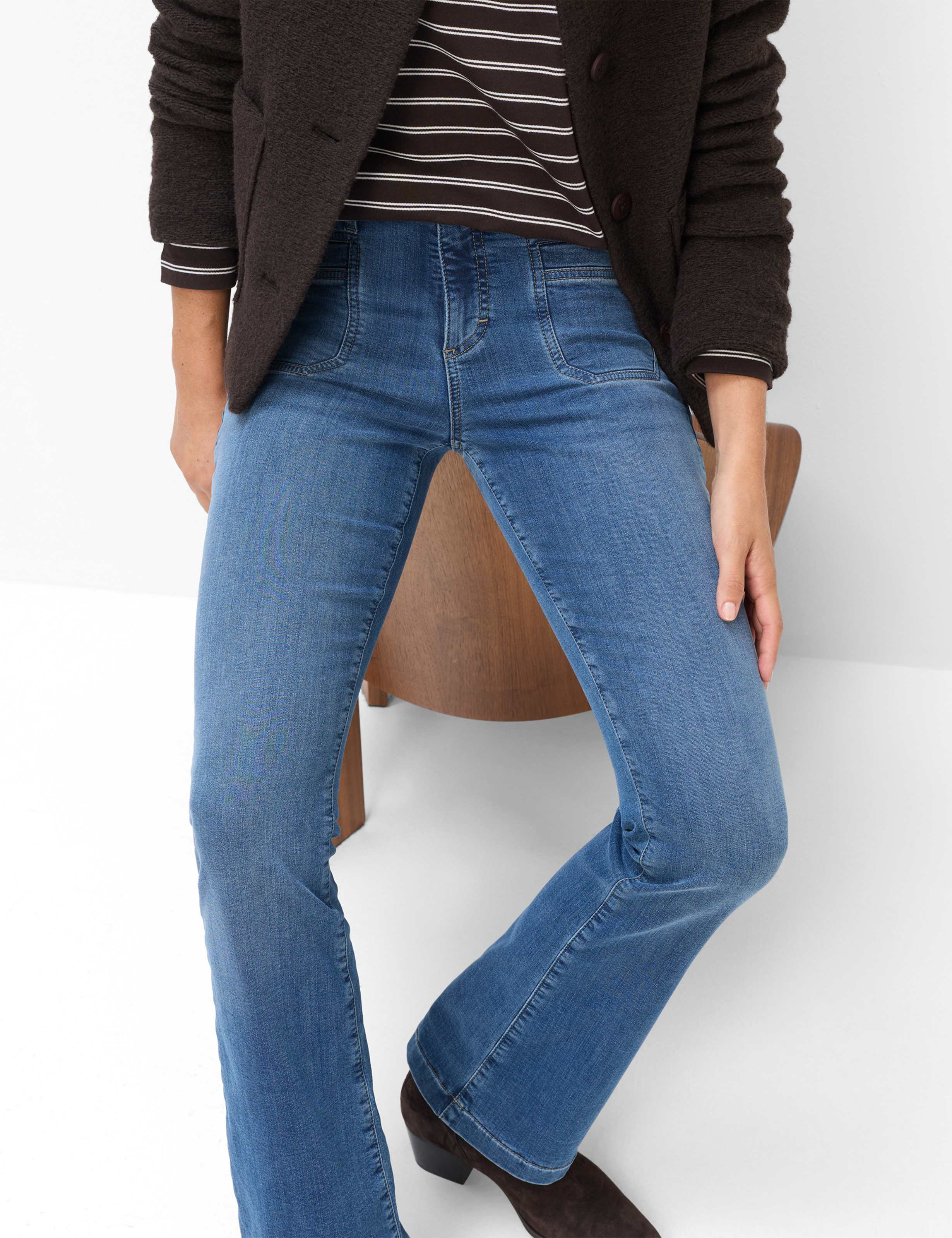 Women Style SHAKIRA Denim Blue Slim Fit Detail 1