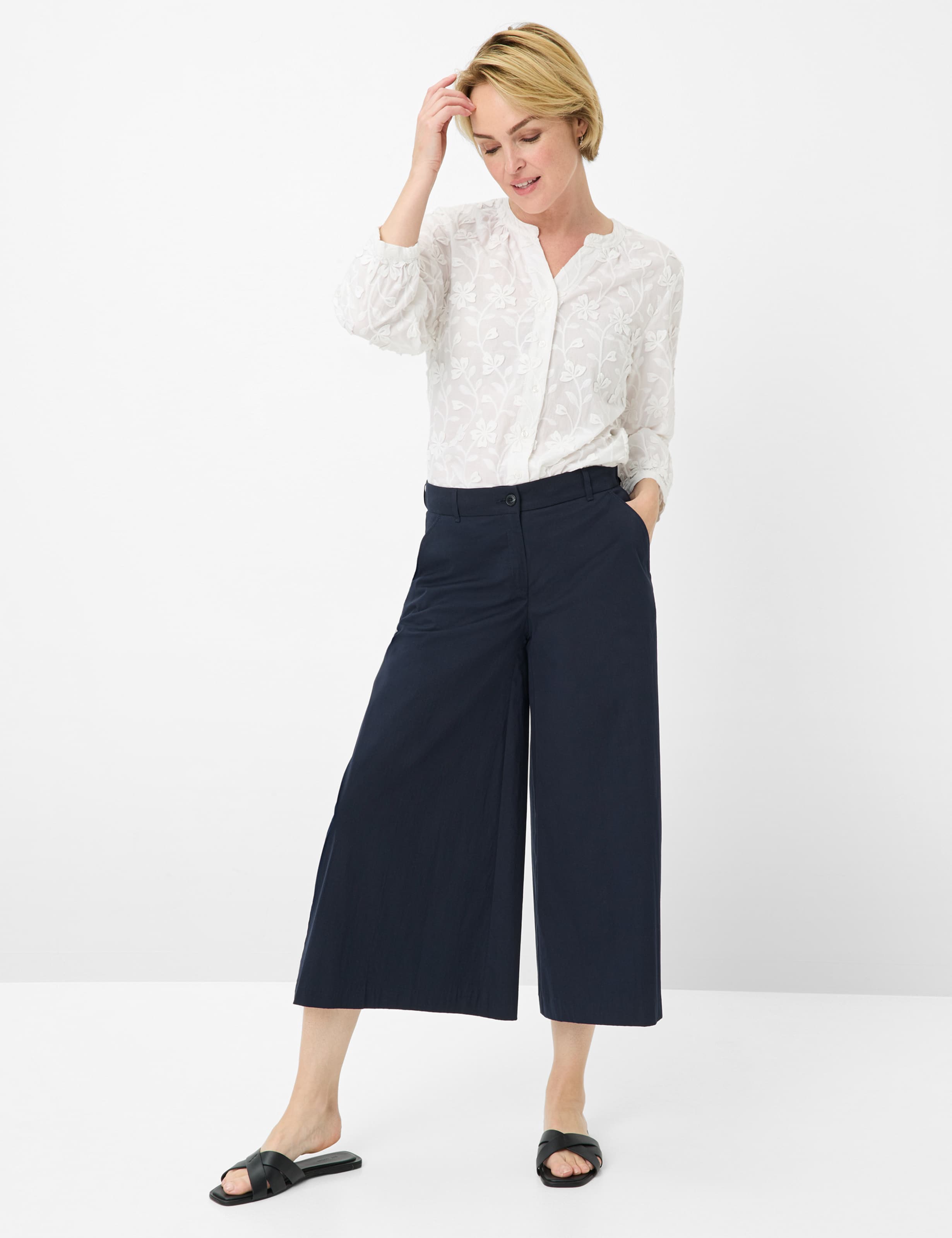 Damen Style MELLI S Dunkelblau Wide Leg Model Outfit