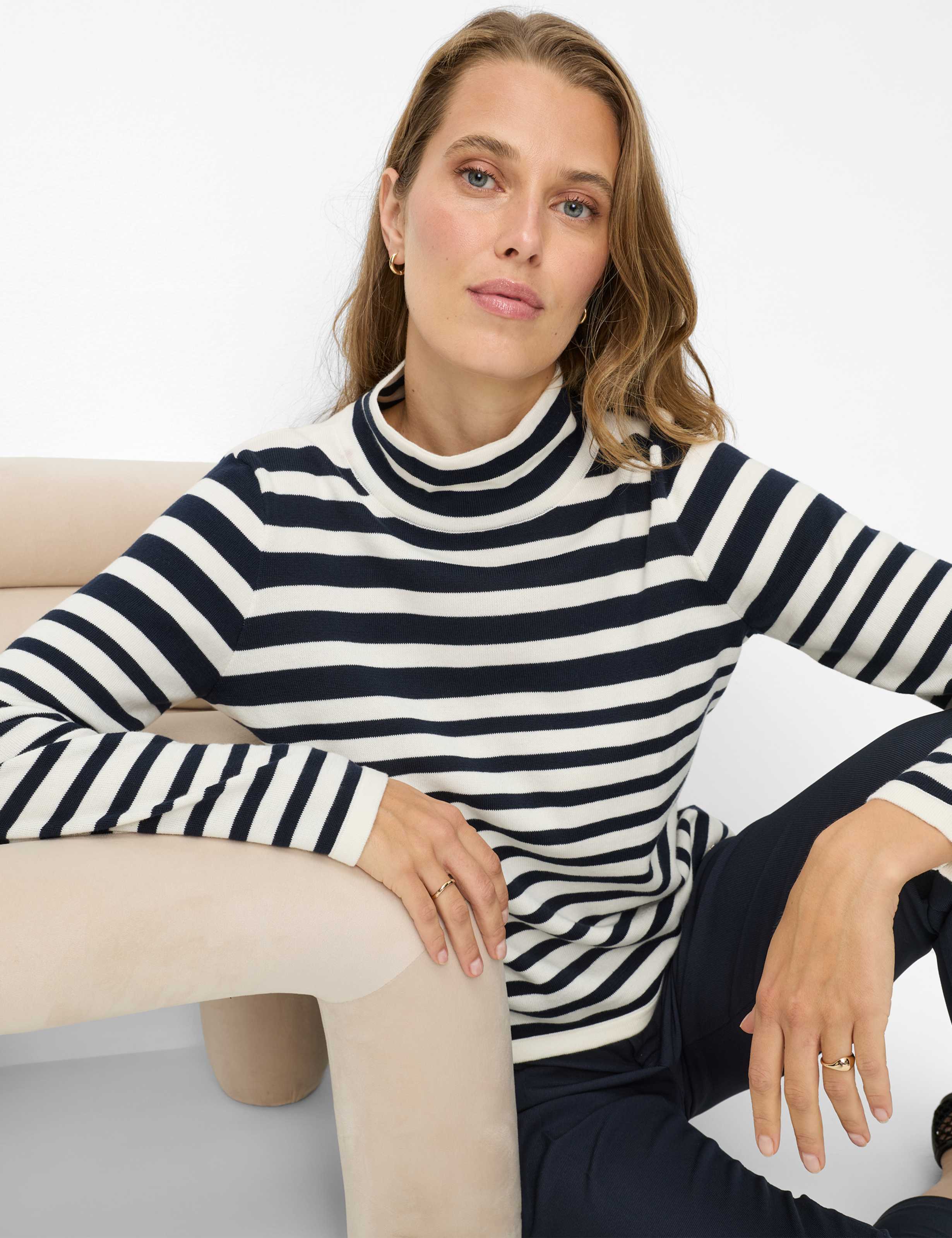 Femme Style LESLEY Bleu Foncé  Détail 1