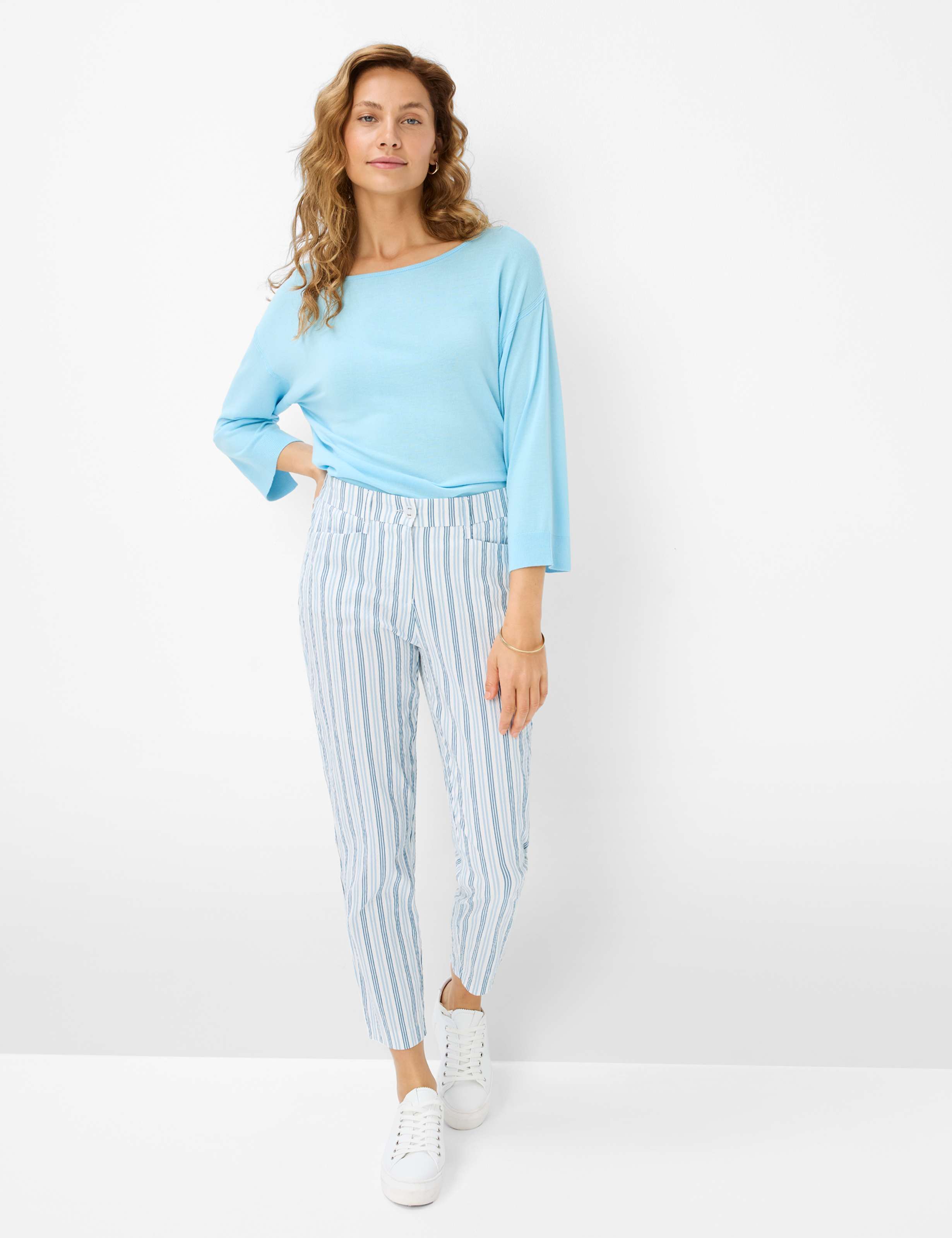 Damen Style LIZ Hellblau  Model Outfit
