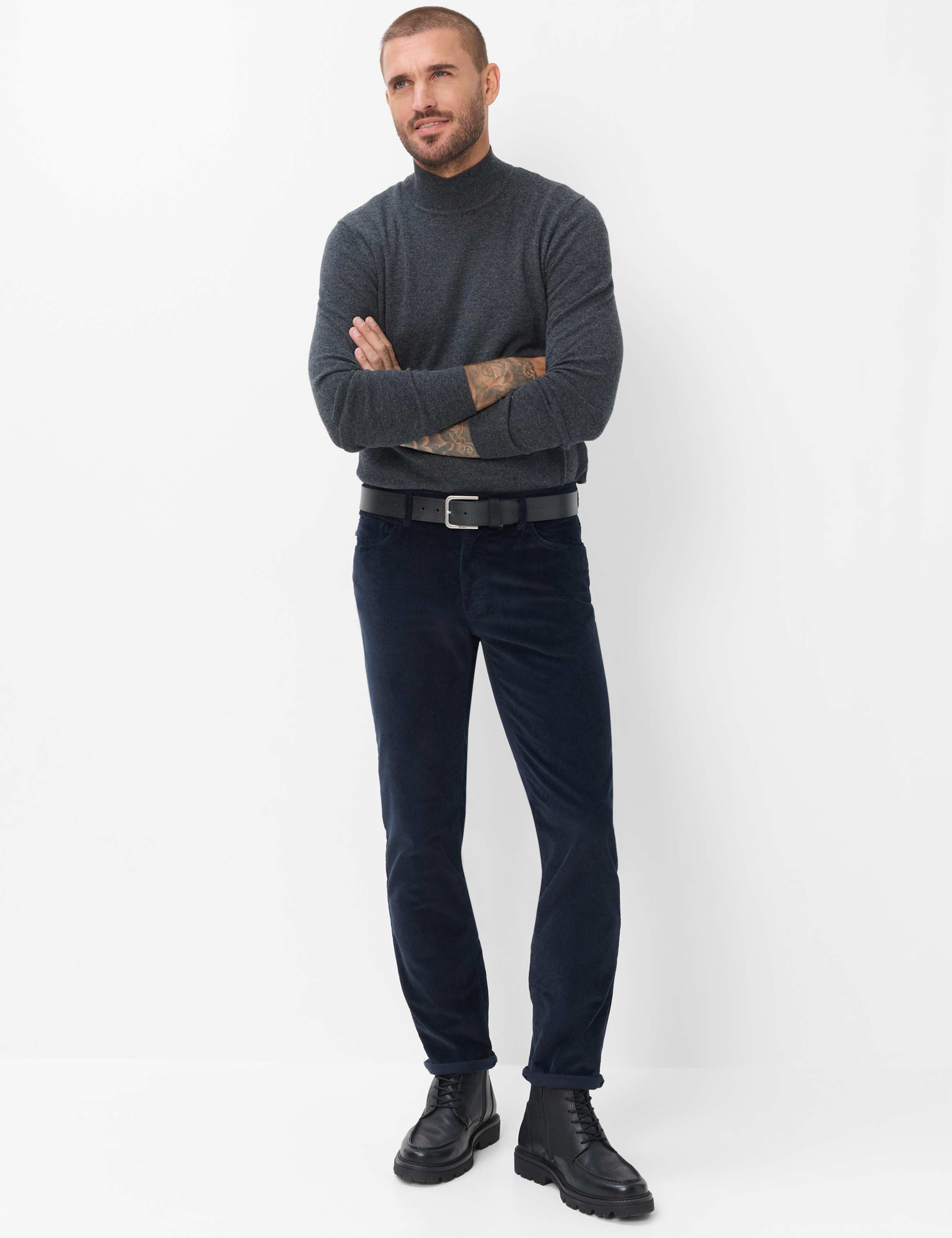 Herren Style CADIZ Dunkelblau Straight Fit Model Outfit