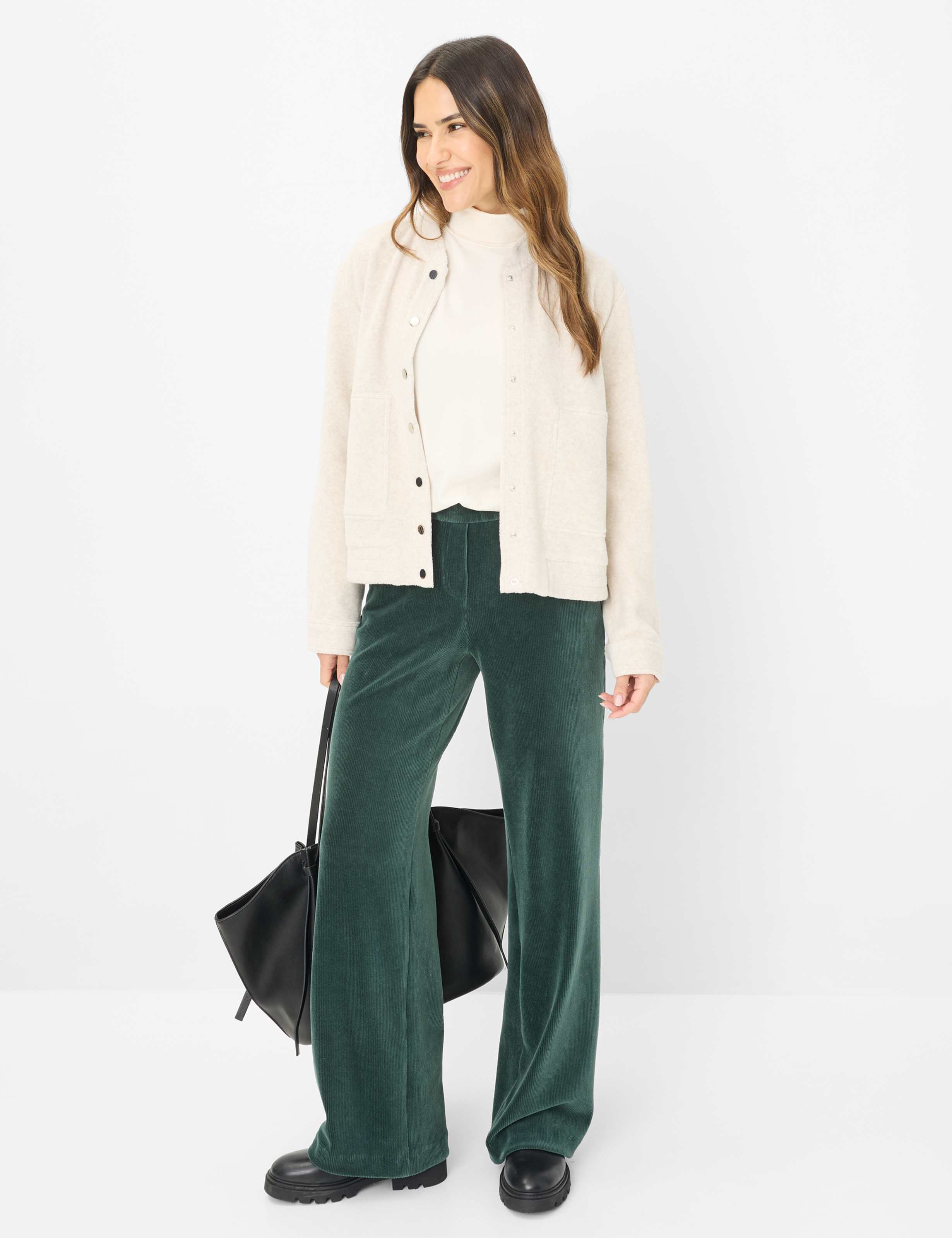 Damen Style CARINA L Cremeweiß  Model Outfit