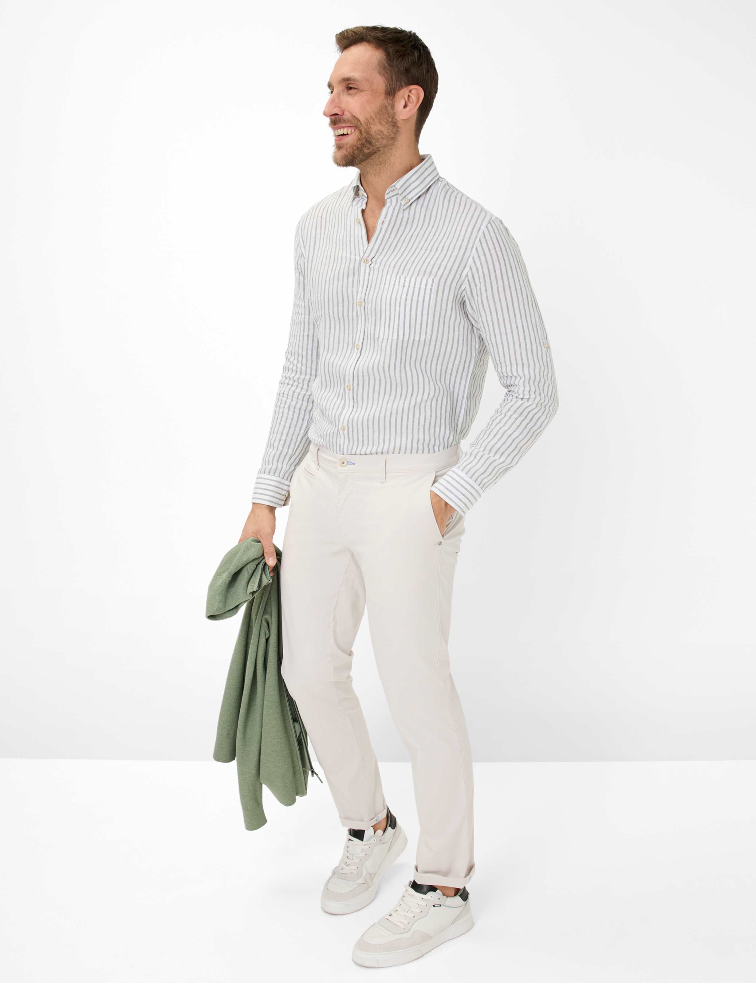 Men Style FABIO IN Light Beige Modern Fit Model Outfit